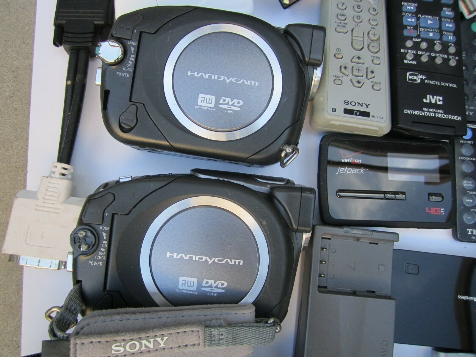 Mixed Lot of Electronics, remotes, Batteries, speaker more..50 pcs C