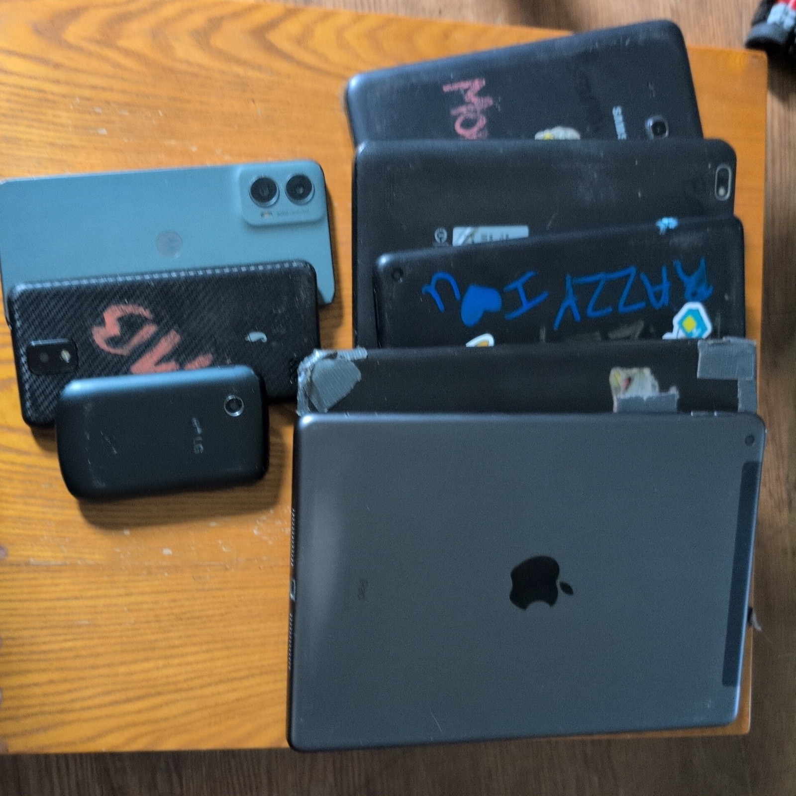 Electronic Devices, PARTS ONLY! 8 Piece Lot. Phones and Tablets