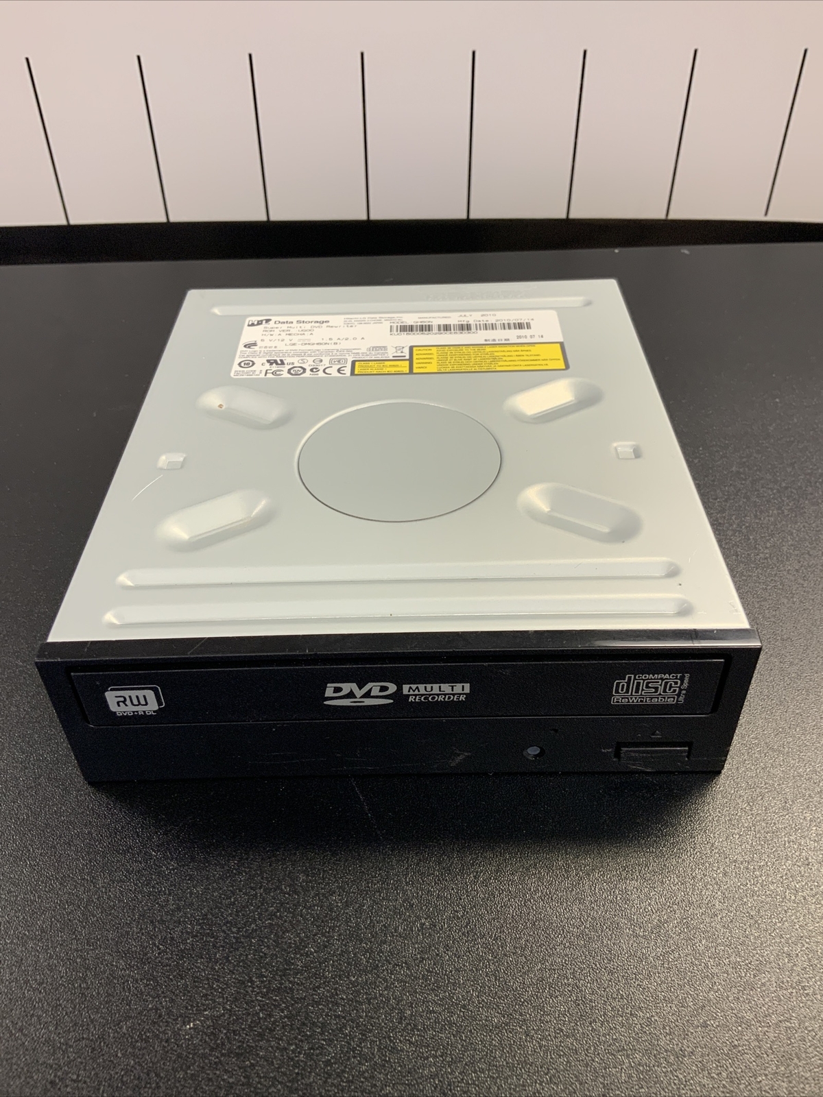H-L Data Storage GH60N Desktop SATA DVDRW Super Multi DVD Rewriter DL UG00