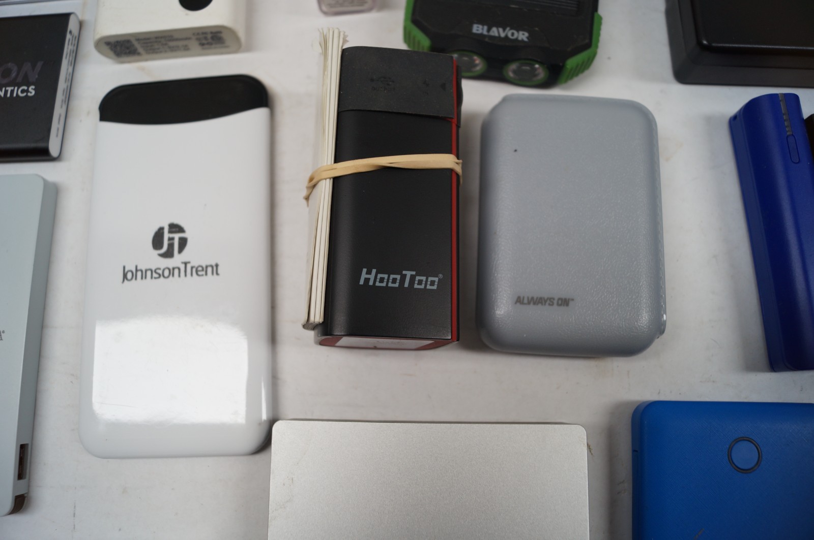 LOT (26) Power Back-Ups Portable Batteries Untested Great Shape WORKING PoR B253