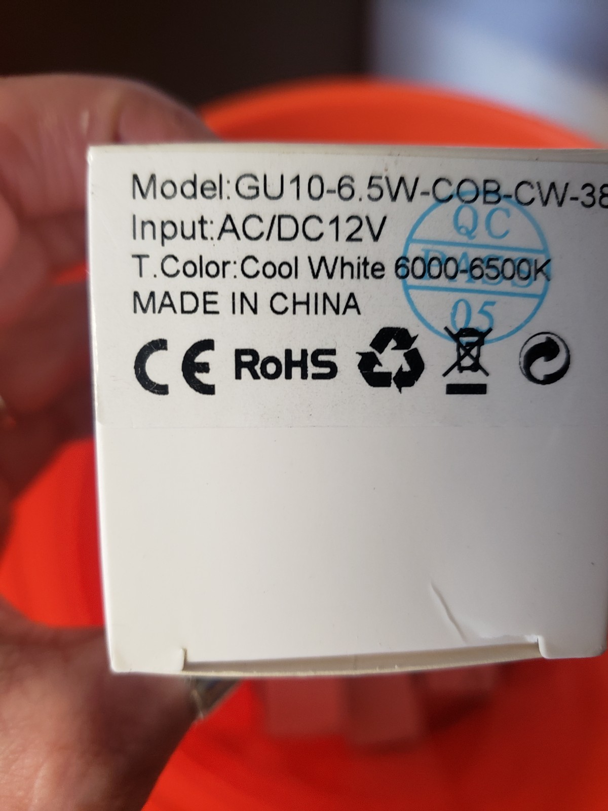 lighting and lightning equipment