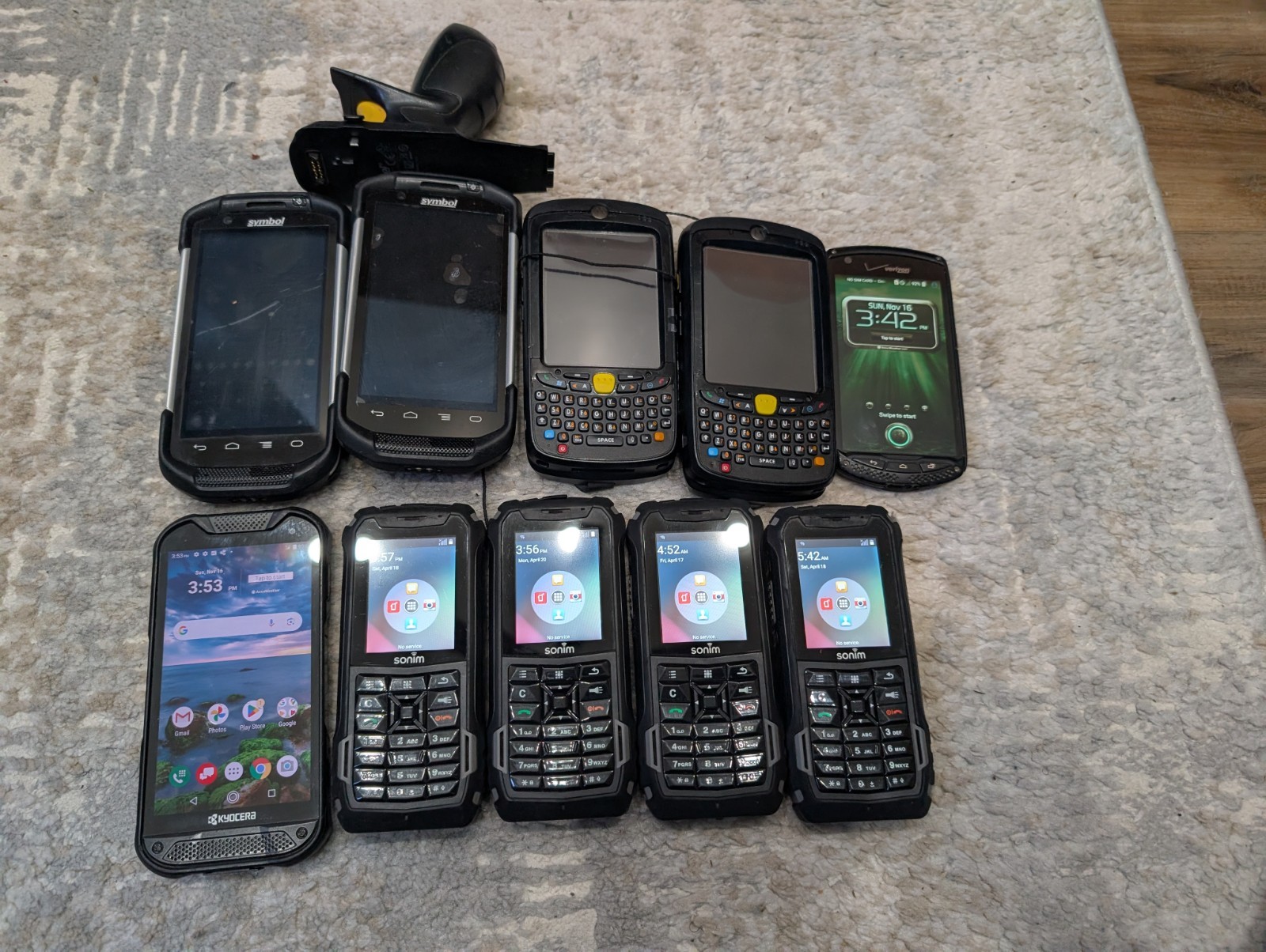 Lot Of 10 Mobile Device |4 Sonim XP5|2 Motorola MC55A0|2 Symbol TC700H|2 Kyocera