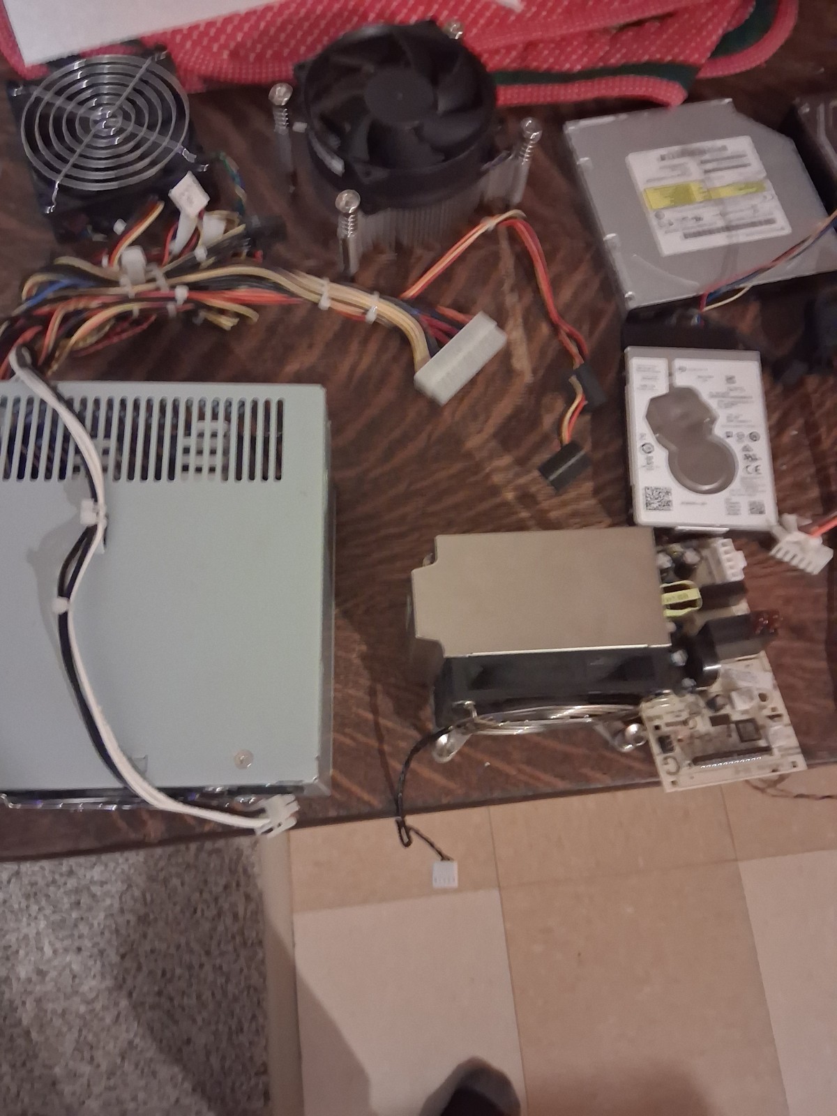 Western Digital Seagate Sylvania Sony Mixed Lot Hard Drives Boards Components