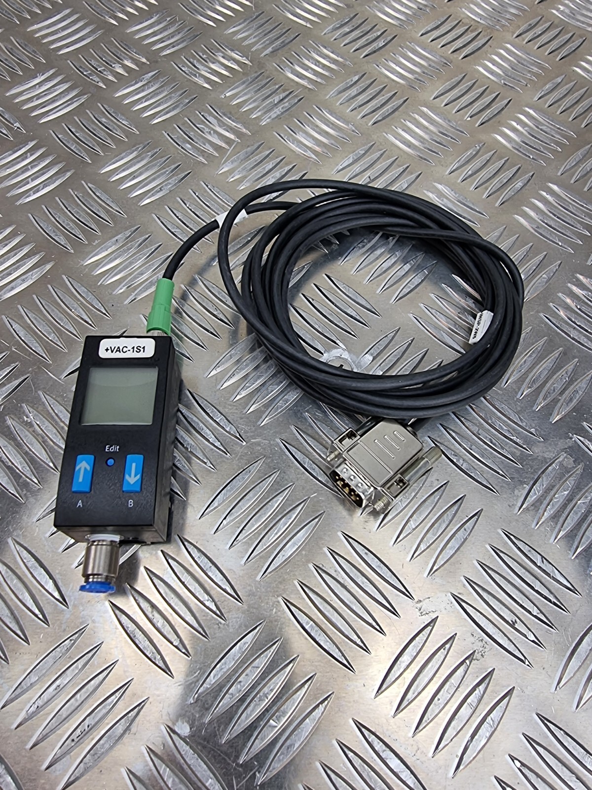 Festo pressure sensor SDE1-D10-G2-H18-C-P1-M8 with cable