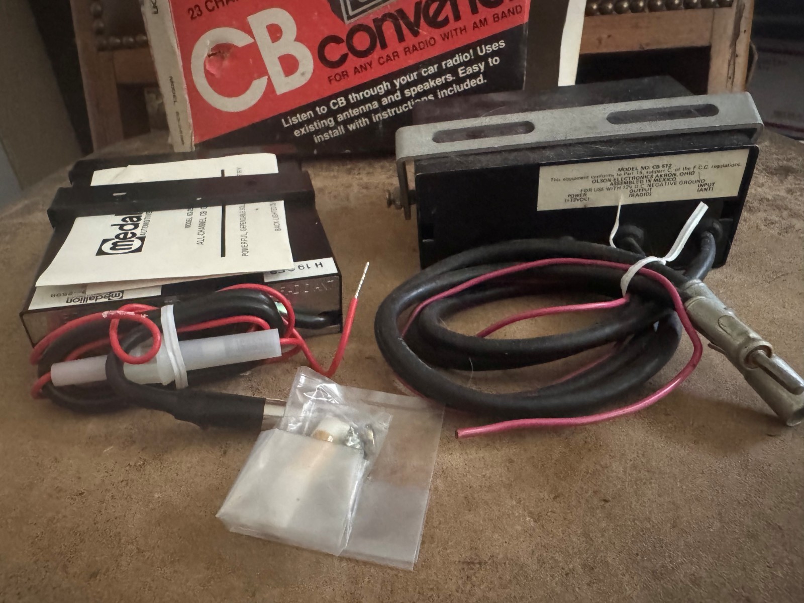Vintage Olson CB-512 CB Radio Converter 12 volt DC Antenna 40 Channel Ham
