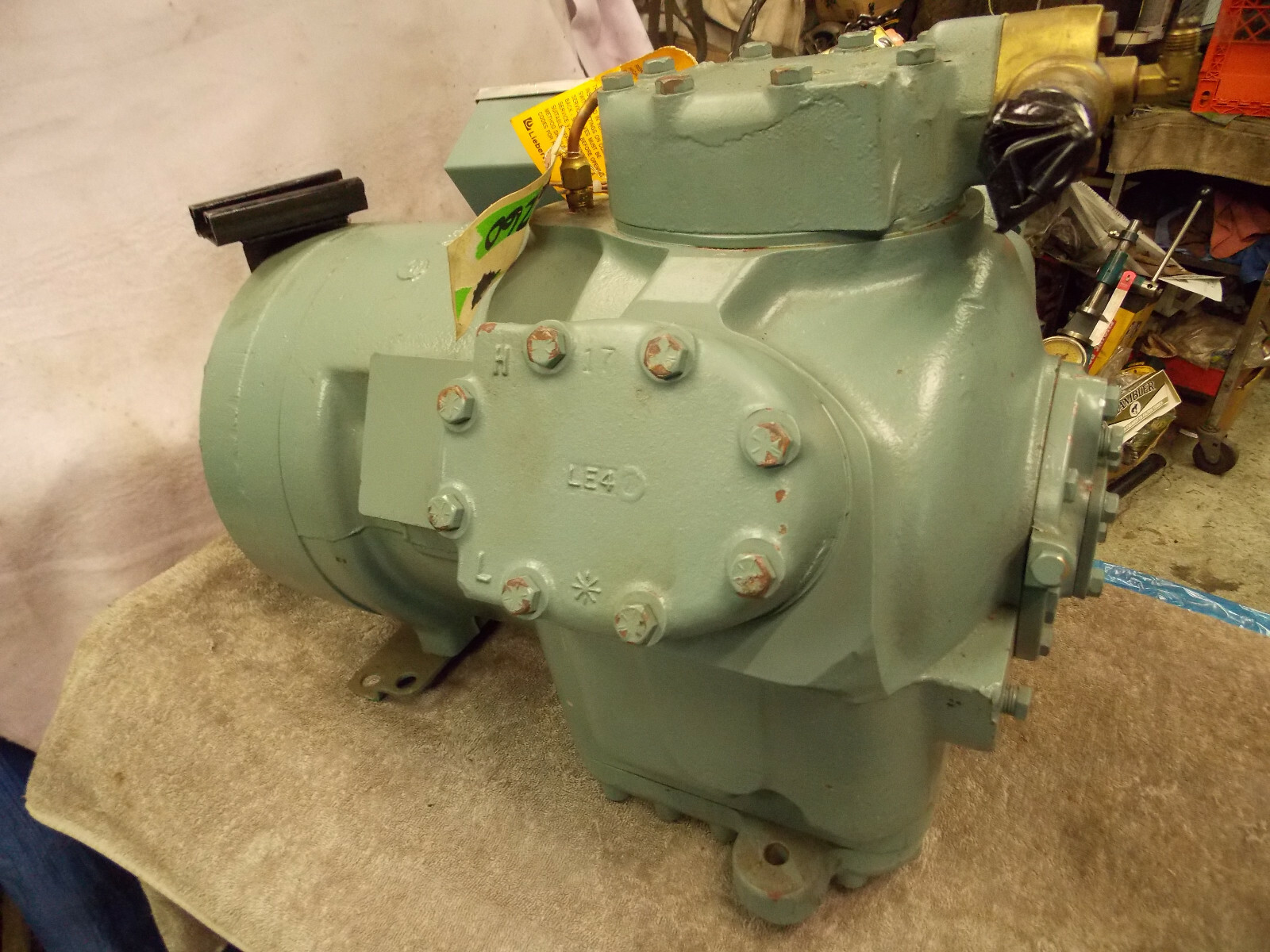 Carlyle compressor 06DF8252BA3600 Commercial Refigeration 15 Ton air condition