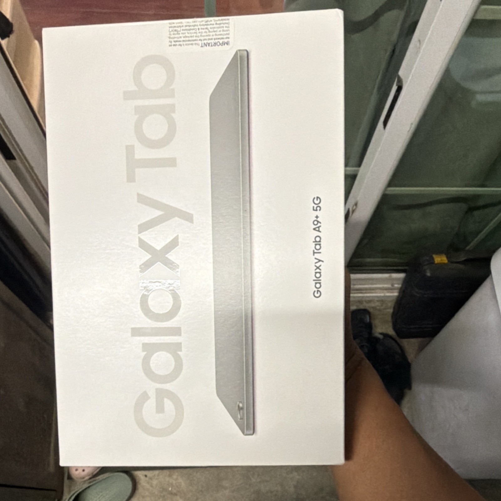 Apple Samsung iPhone Galaxy iPad Galaxy Tab boxes