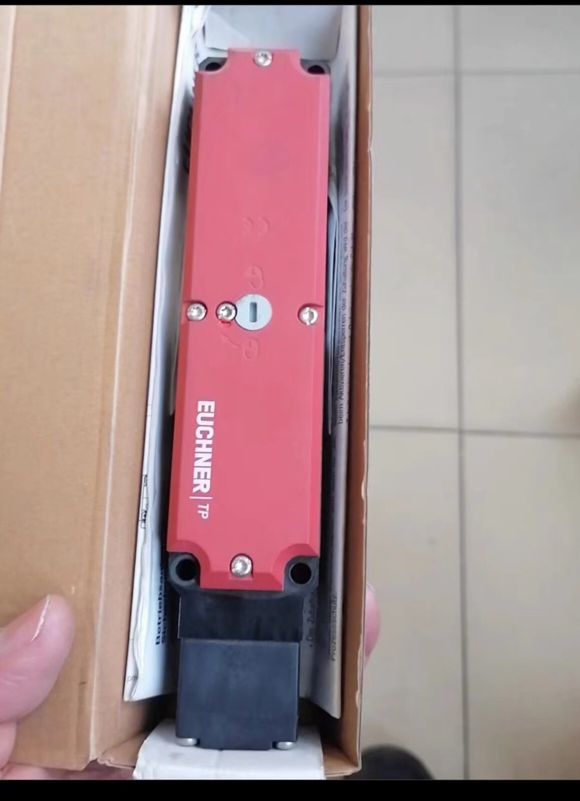 1PC NEW for EUCHNER TP4-4131A024M 084132 safety switch IN BOX