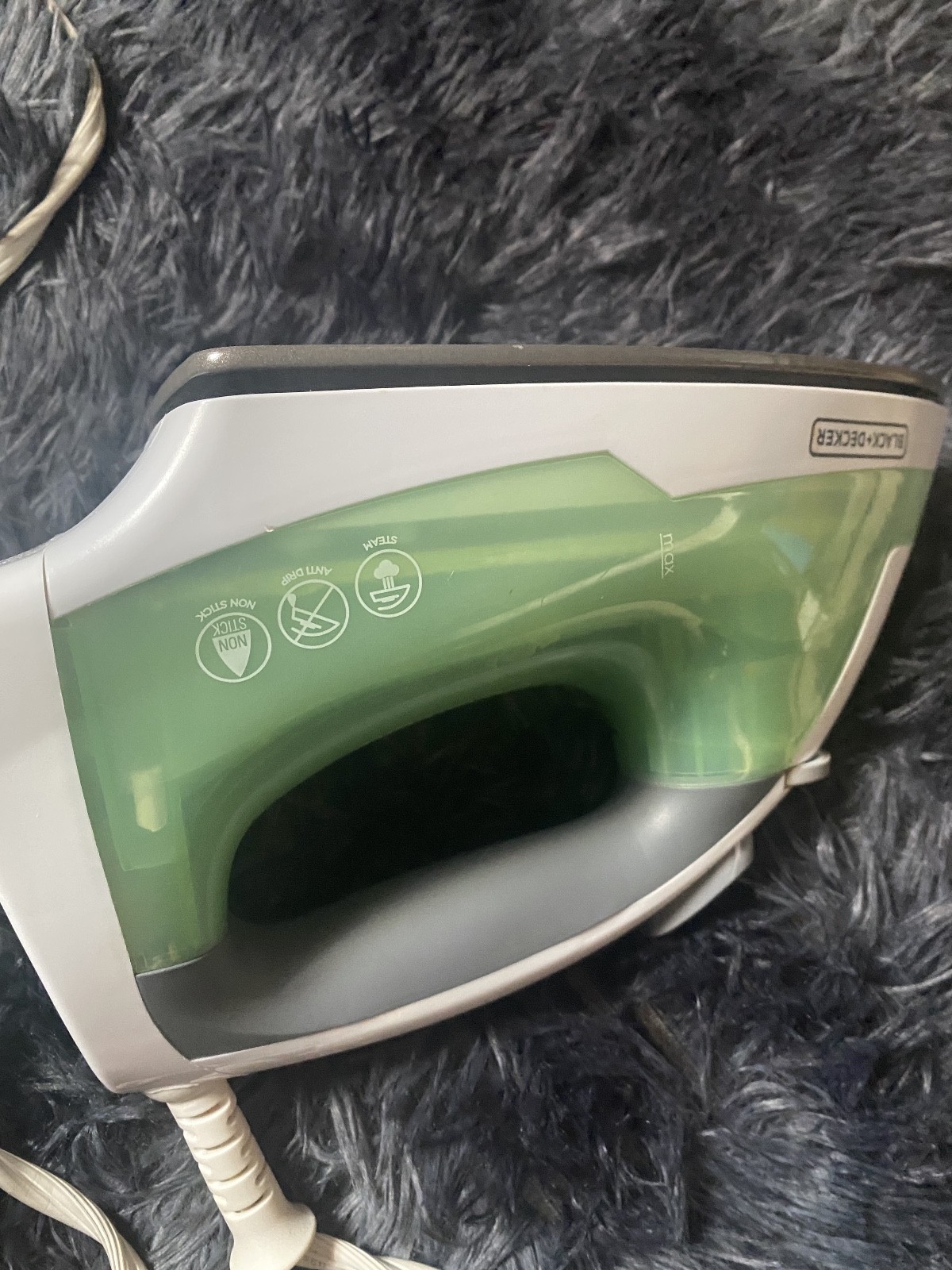 Black+Decker, Easy Steam Compact Iron, IR02V-T