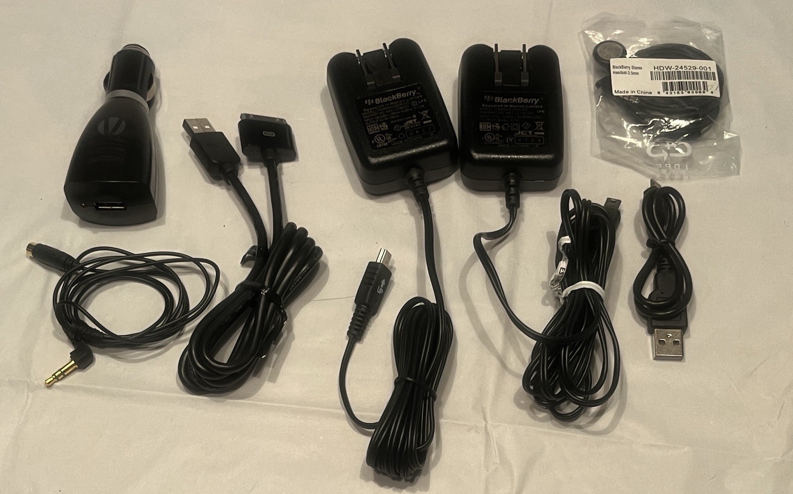 Lot of 6 Blackberry Cell Phone Assorted Charging Cords