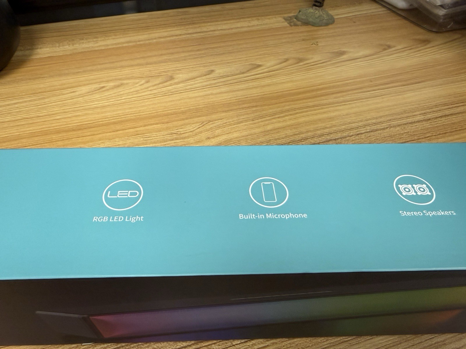 ELECZON EC17 – Computer Soundbar, Wireless, TF Card, RGB LED Light