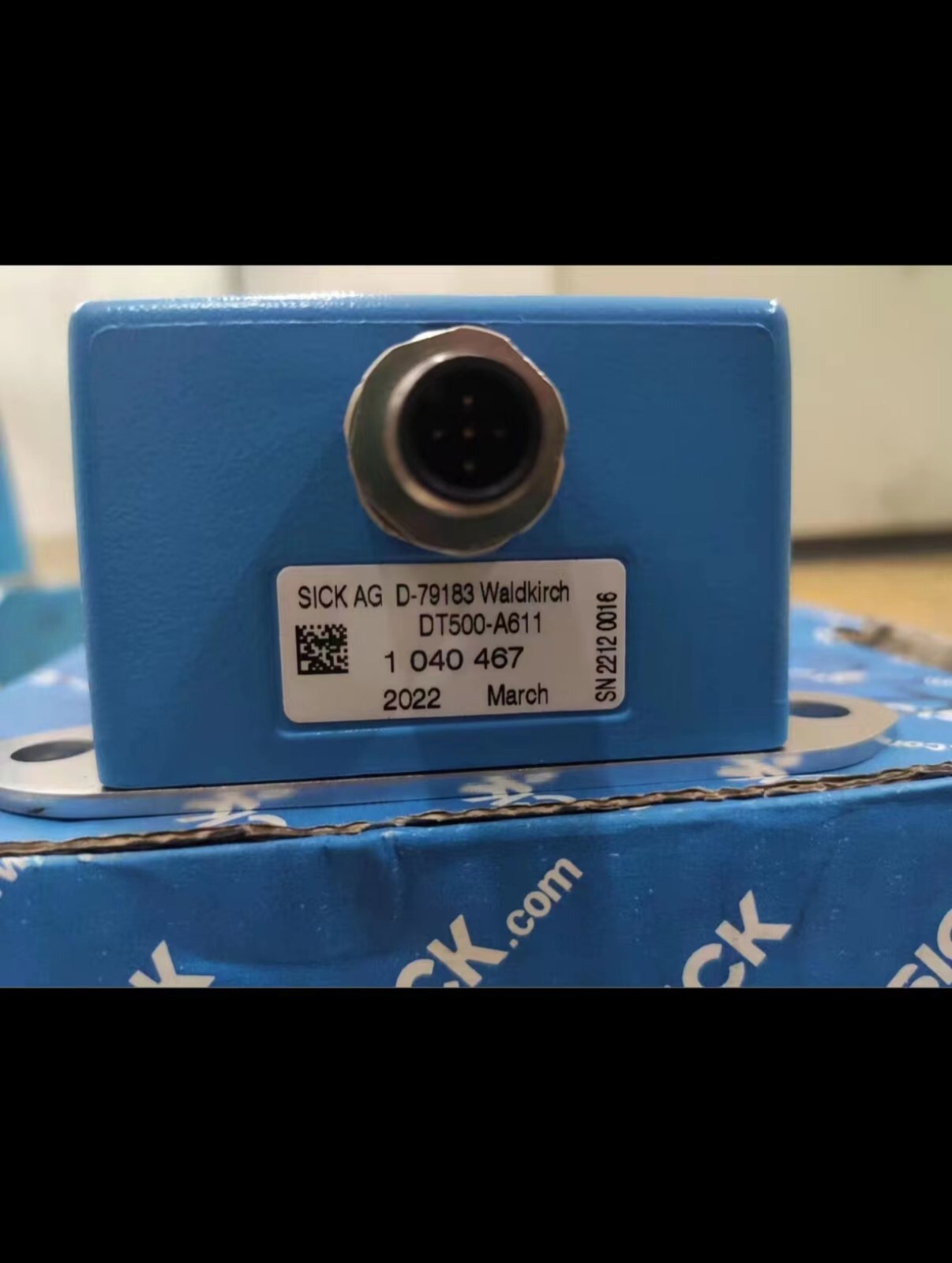 DT500-A611 1040467 SICK Laser ranging sensor brand new IN BOX