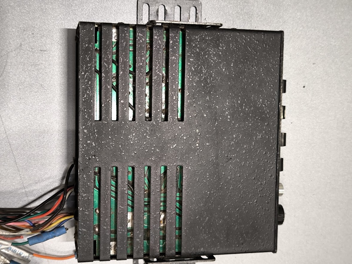 Elite Graphic Equalizer Booster – Used, Working, Scratches