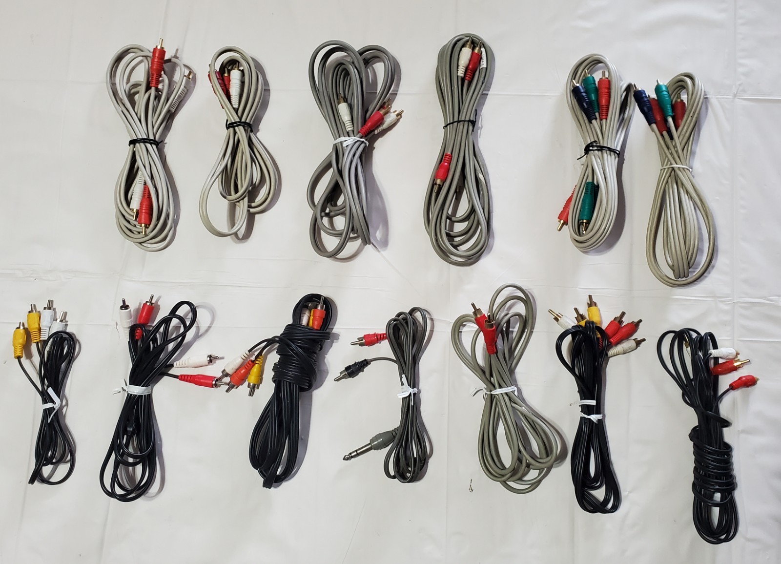Lot of 13 RCA Audio Video Cables