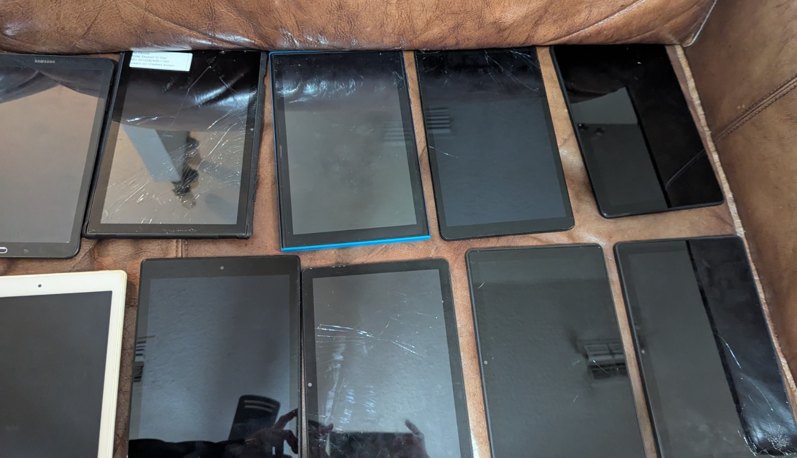 lot of 22 USED & PARTS ONLY mixed tablets Samsung Amazon Asus Onn & More