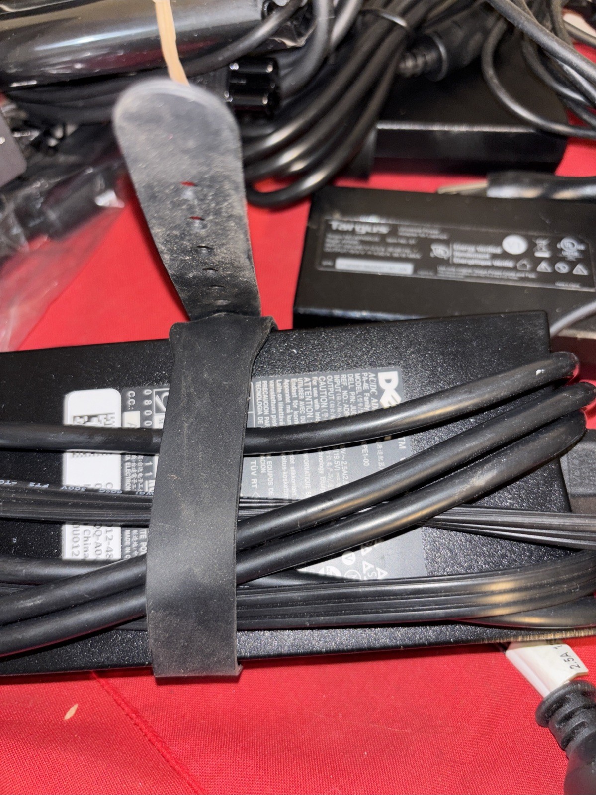 Huge Estate Mixed Lot Electronic Stuff adapters transformer power supply-60126