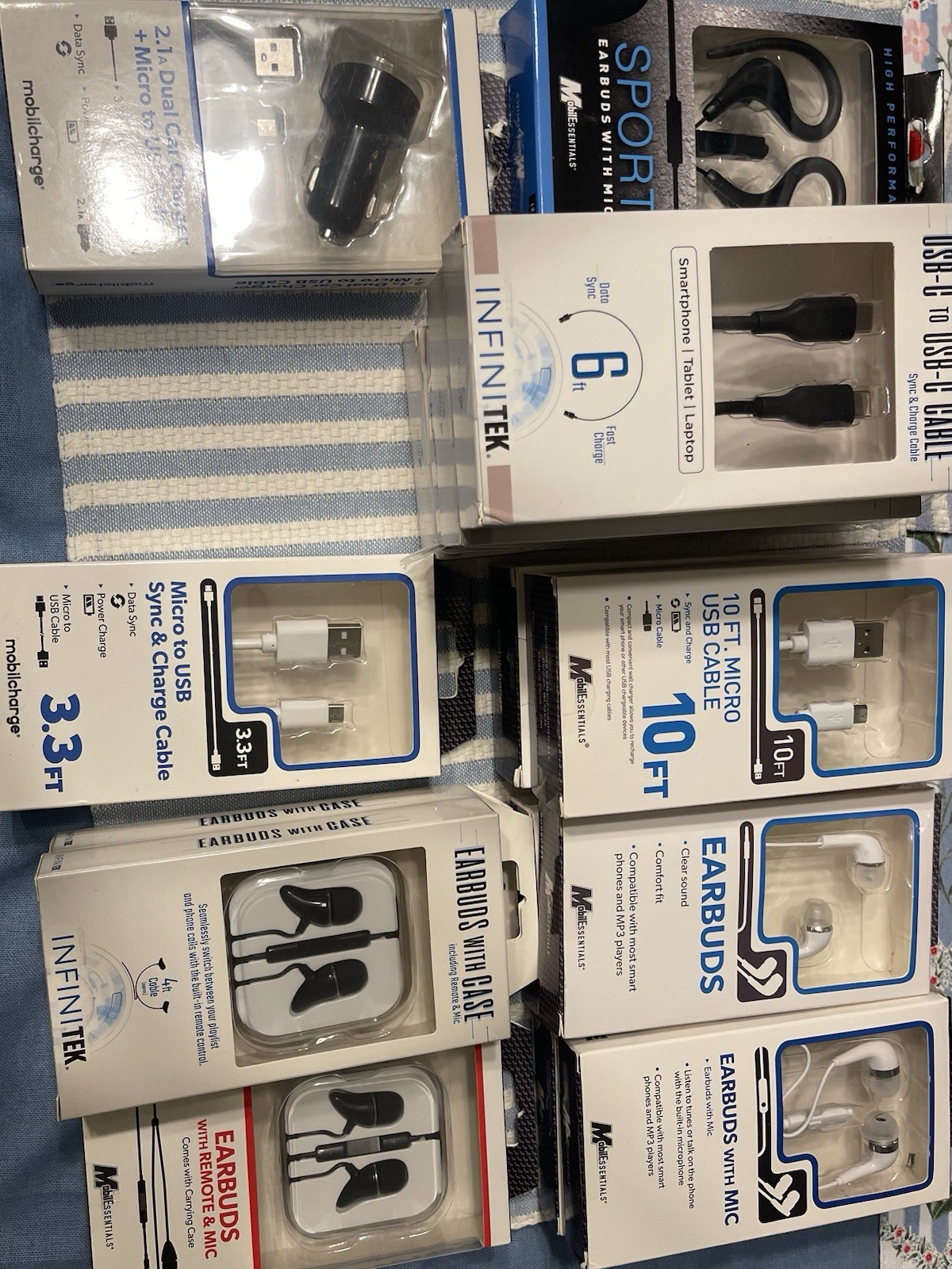 MobileCharge Infinitek Mobile Essentials Universal Accessories Mixed Lot Mic