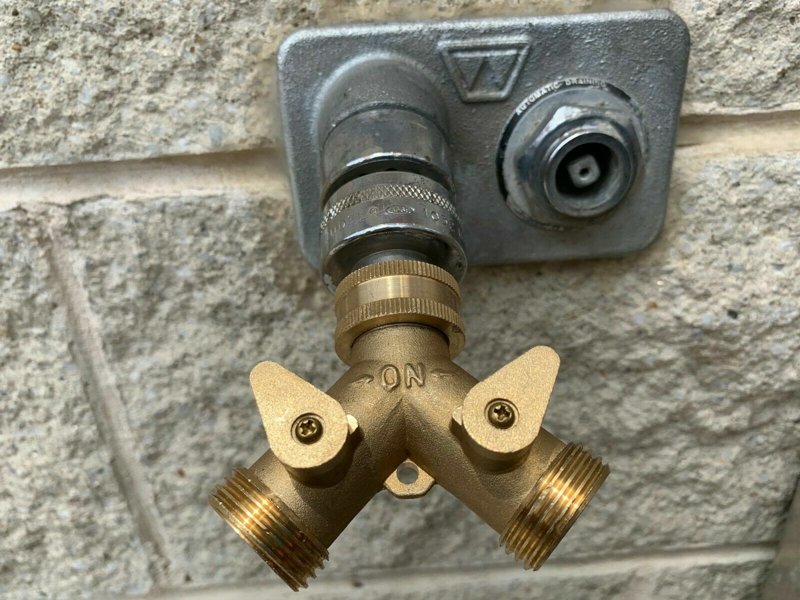 Heavy Duty Garden Water Hose All Brass Manifold 2 Way Swivel Y Splitter Shutoff