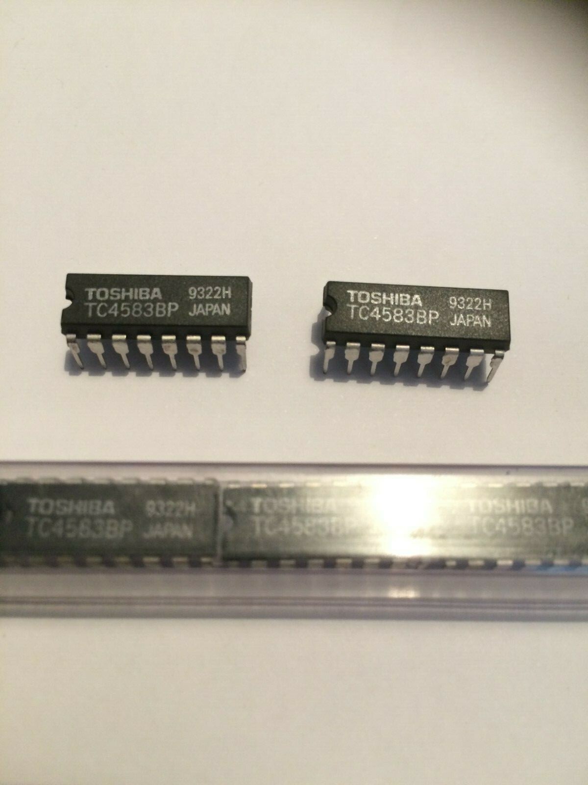 20pcs Toshiba TC4583BP IC 16-PIN