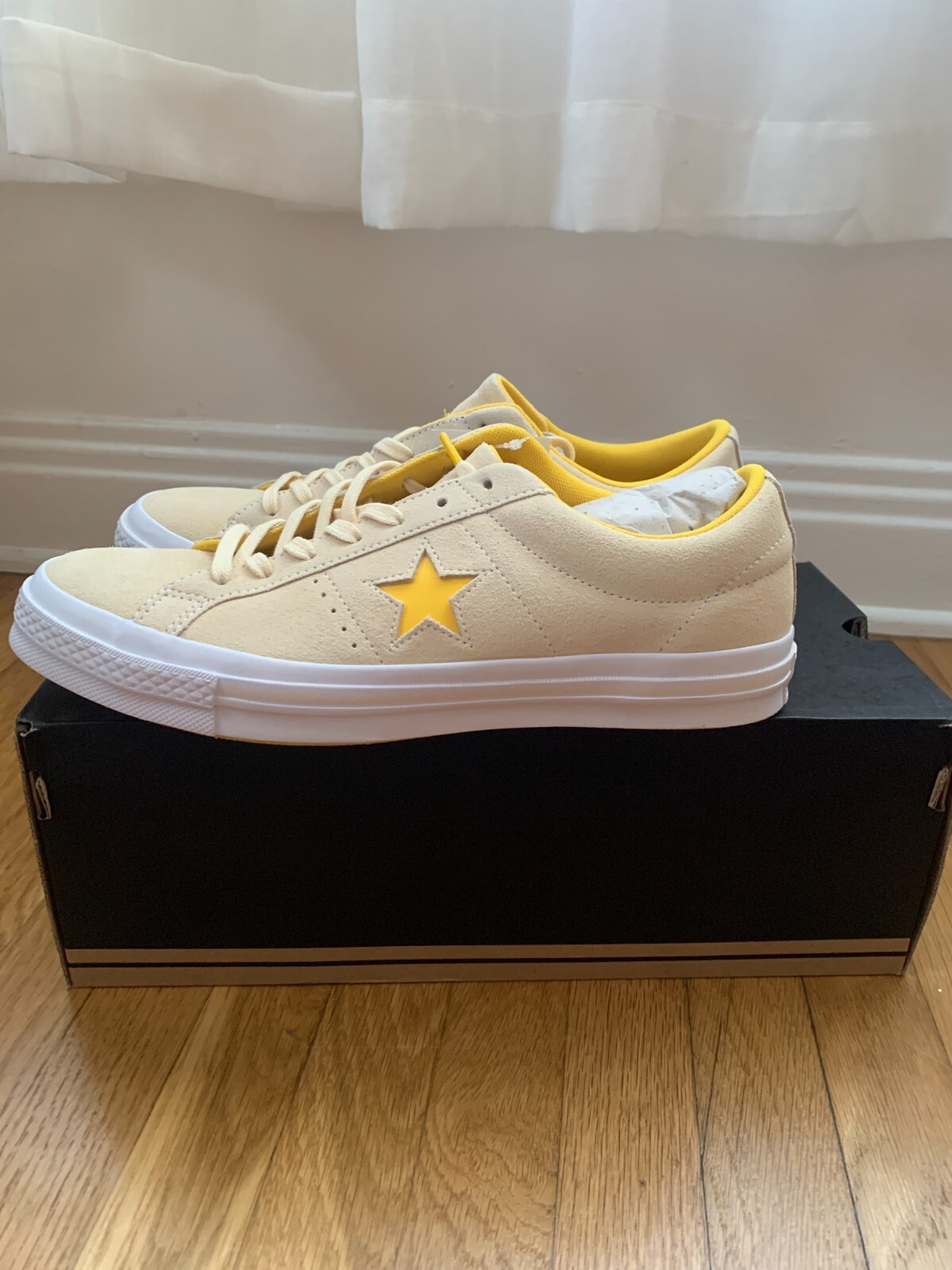 New Mens 10.5 Converse One Star Suede OX Vanilla Solar Power Shoes 159814C