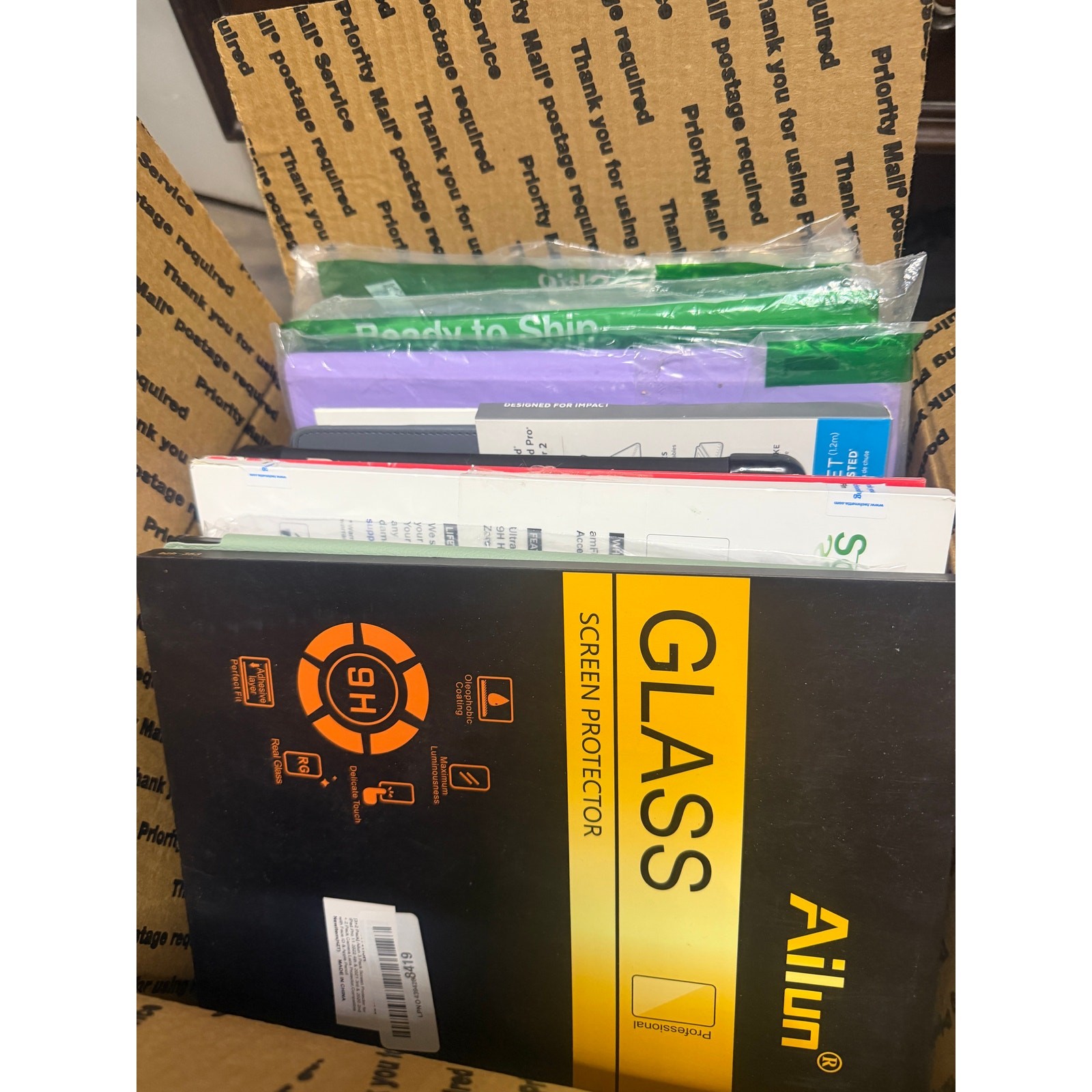 25 Bulk piece Laptop covers tablet cases and tablet screen protectors mixed lot