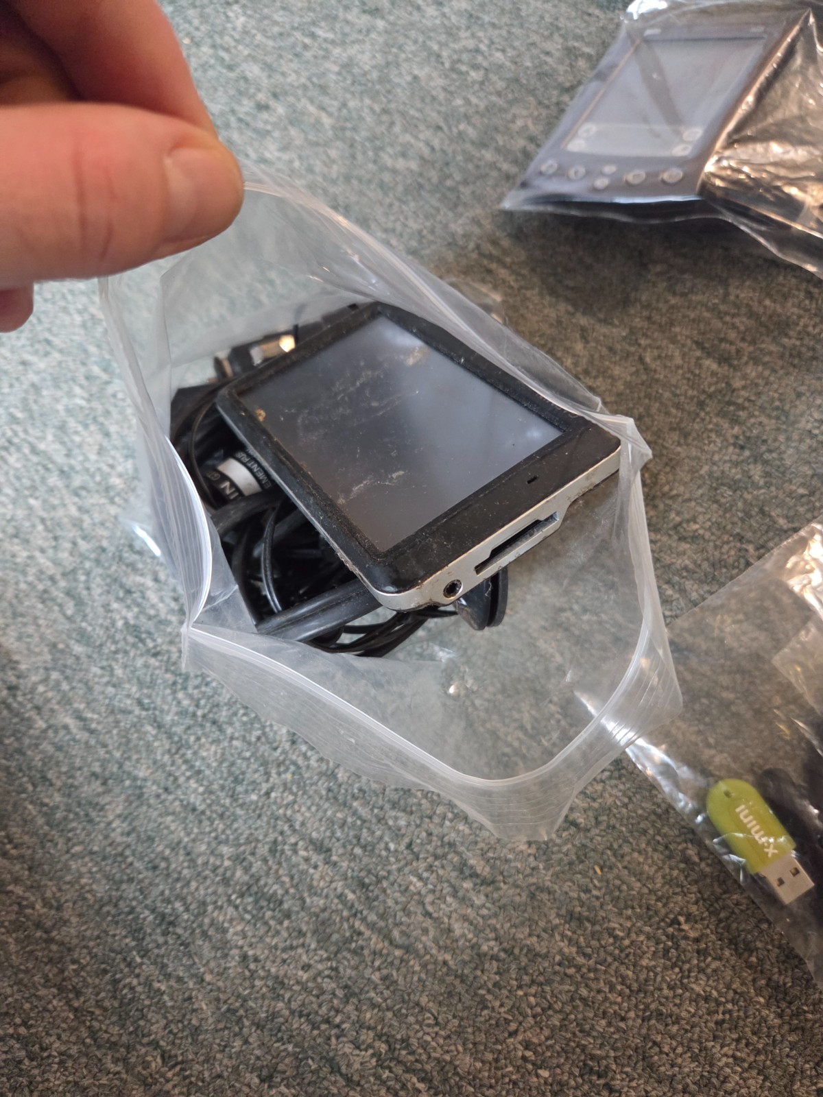 Toshiba Satellite – Lenovo ThinkPad – IPhone – Apple EarBud – Huge Mix DONT MIS
