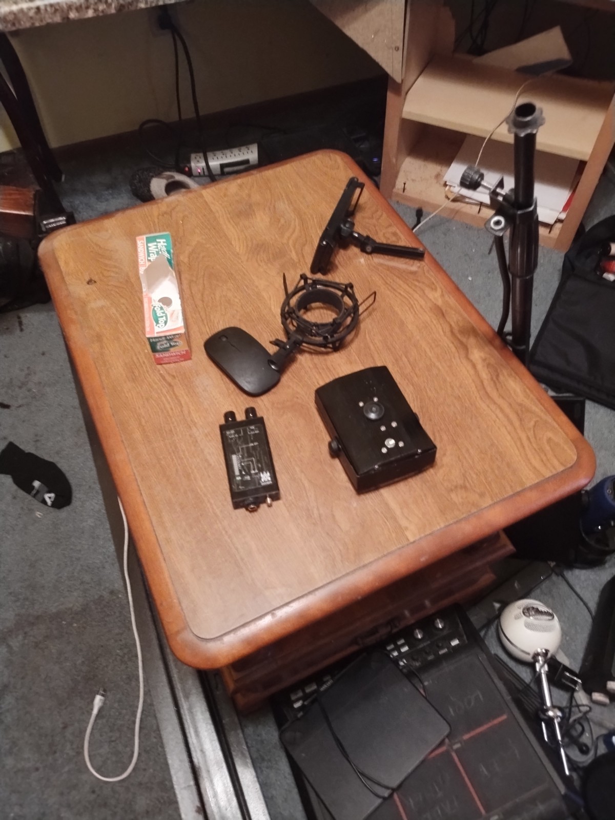 Alesis Blue StudioMix Audio Equipment & Computer Accessories Mixed Lot
