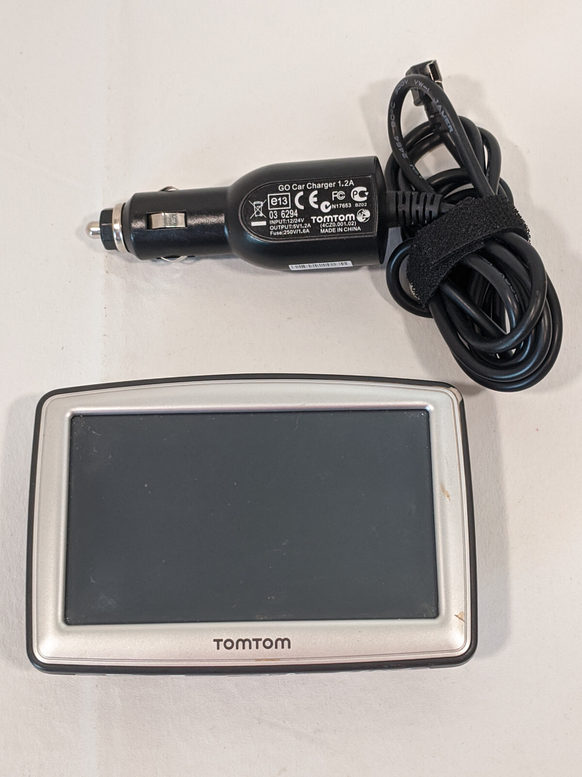 i10-Touch Compatible Android IOS Earbuds, RoadKing Lighter Charger, TomTom GPS +