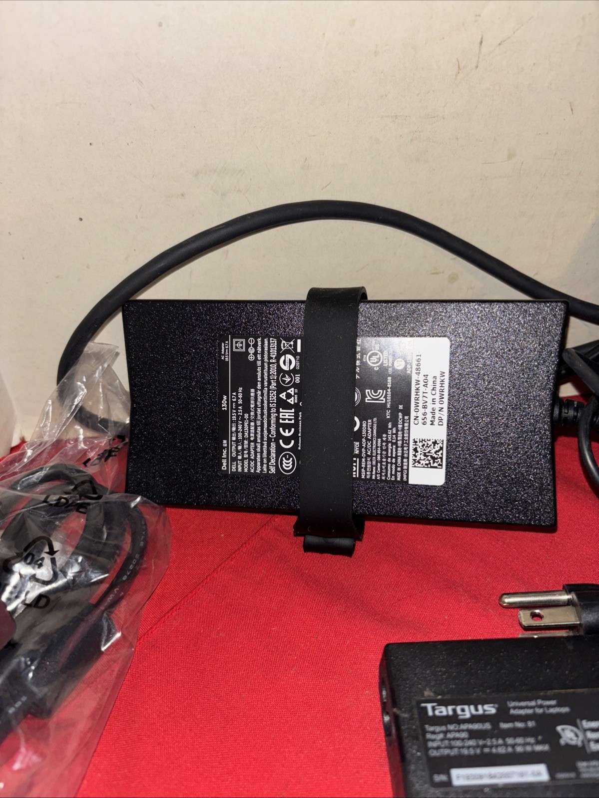 Huge Estate Mixed Lot Electronic Stuff adapters transformer power supply-60126