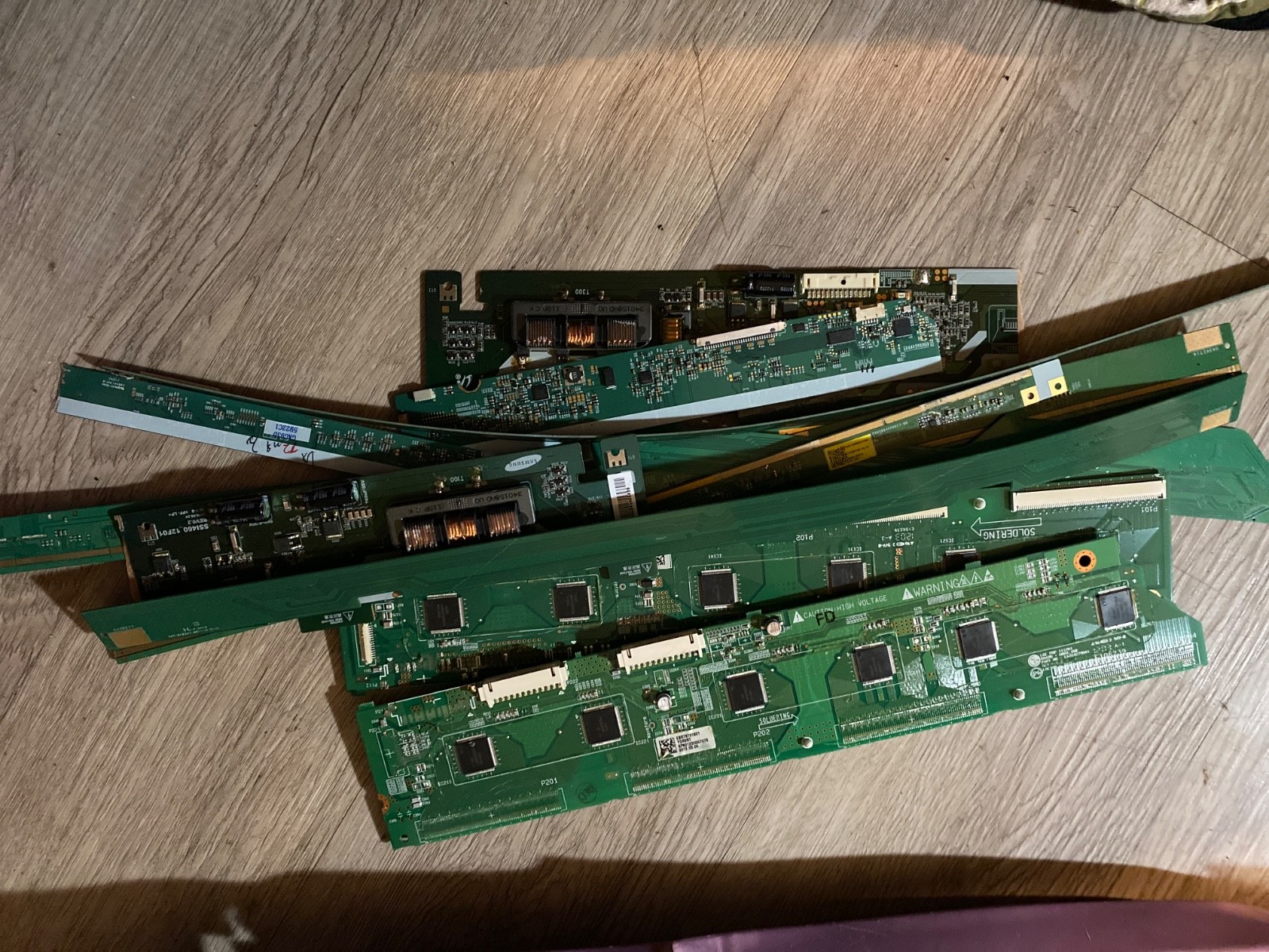 Scrap Circuit Boards Mixed Lot – TV Boards, Power Supply Boards For Parts