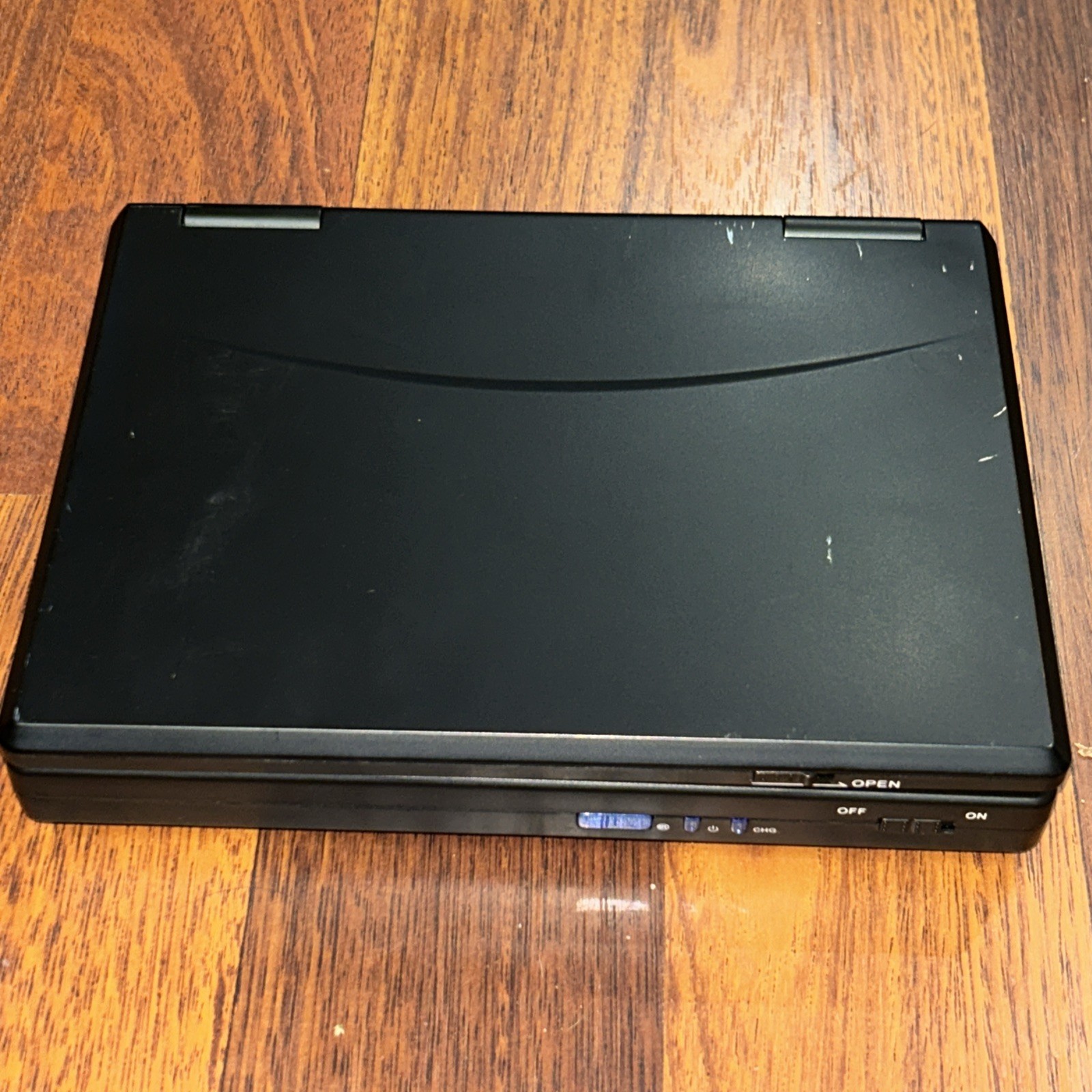 Lot of 2 Polaroid 9” & Vextra 7” Portable DVD Players With Case. Not Tested