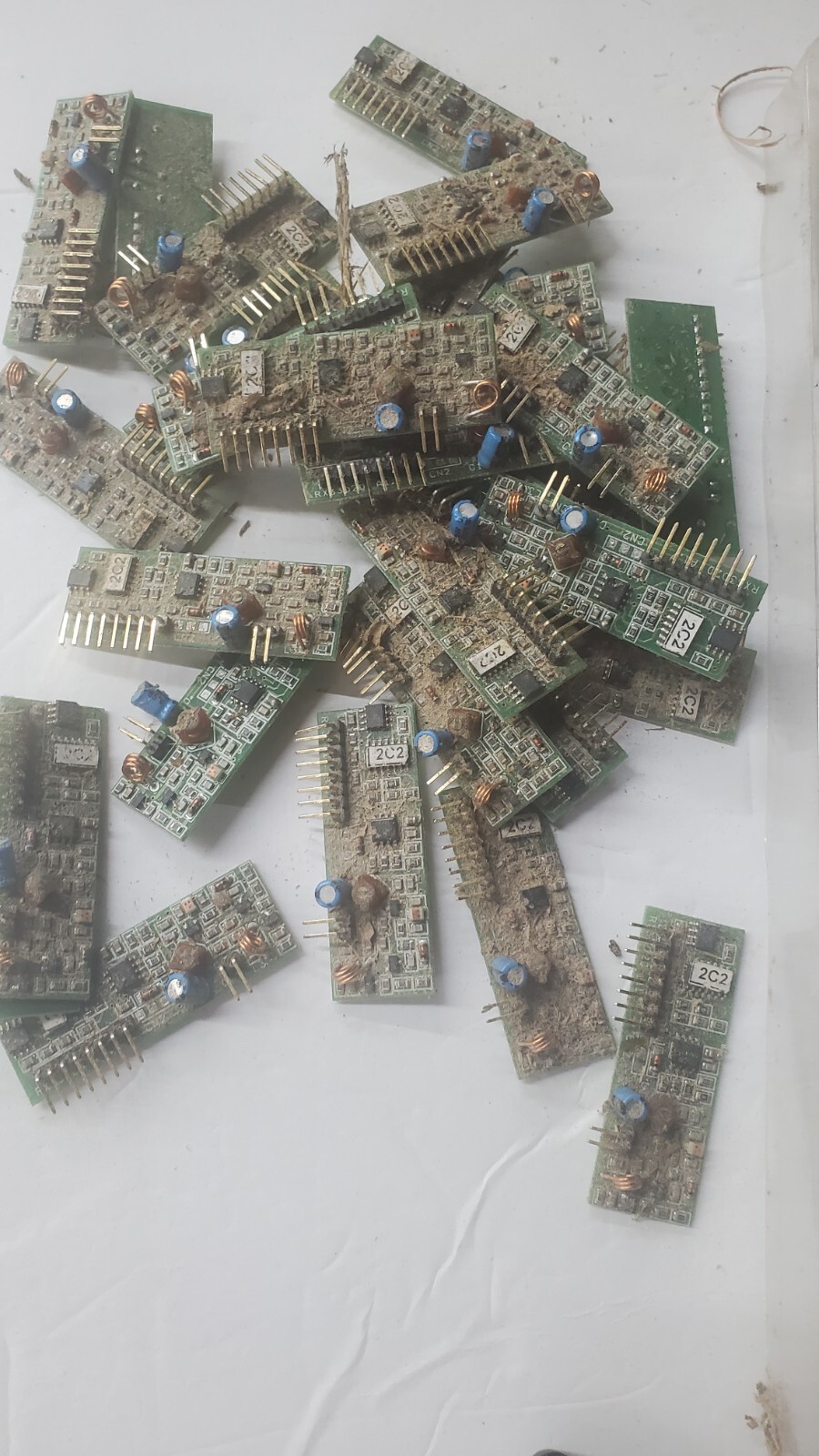 Lot Of Over 2 Lbs Of Remotes For Scrap See Pictures Free Shipping!