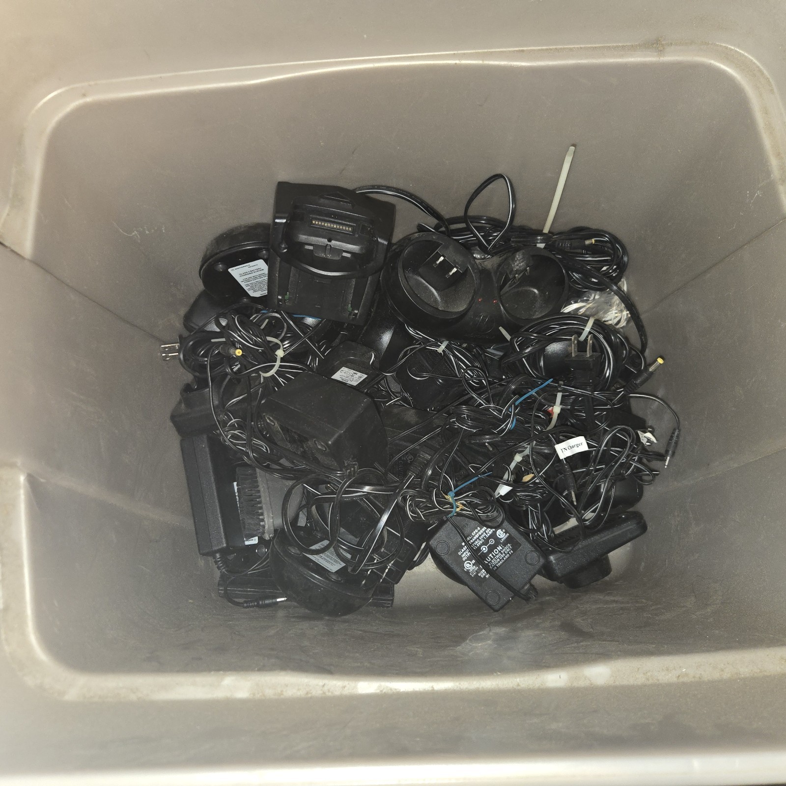 Motorola Handheld Two-Way Radio Mixed Lot Walkie Talkies w/ Chargers & Cables
