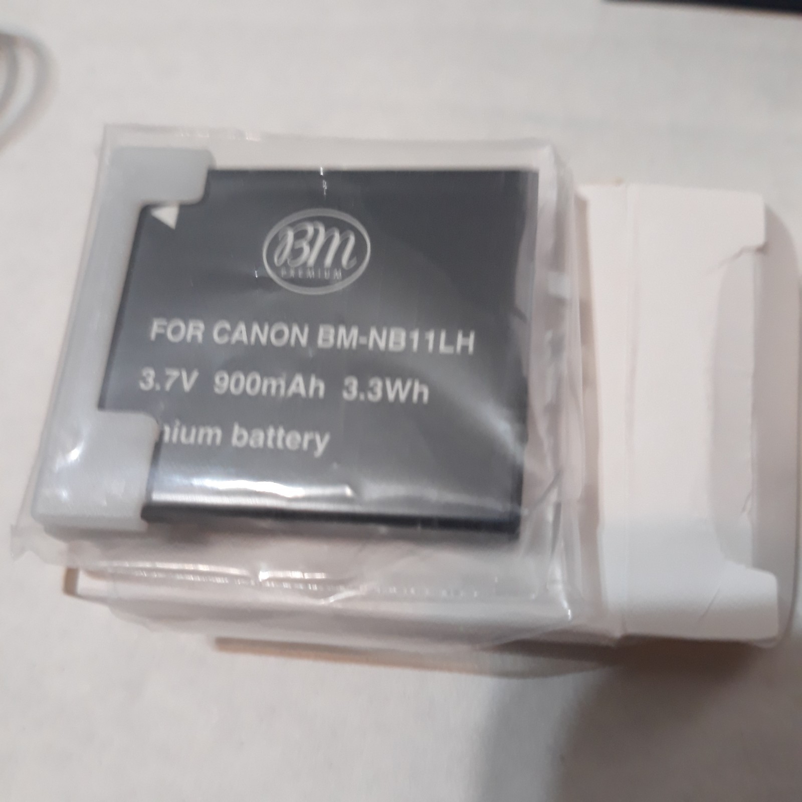 MIXED LOT ELECTRONICS – EARPHONES,PHONEChargers, FINAL FANTASY+MORE SEE PICTURES