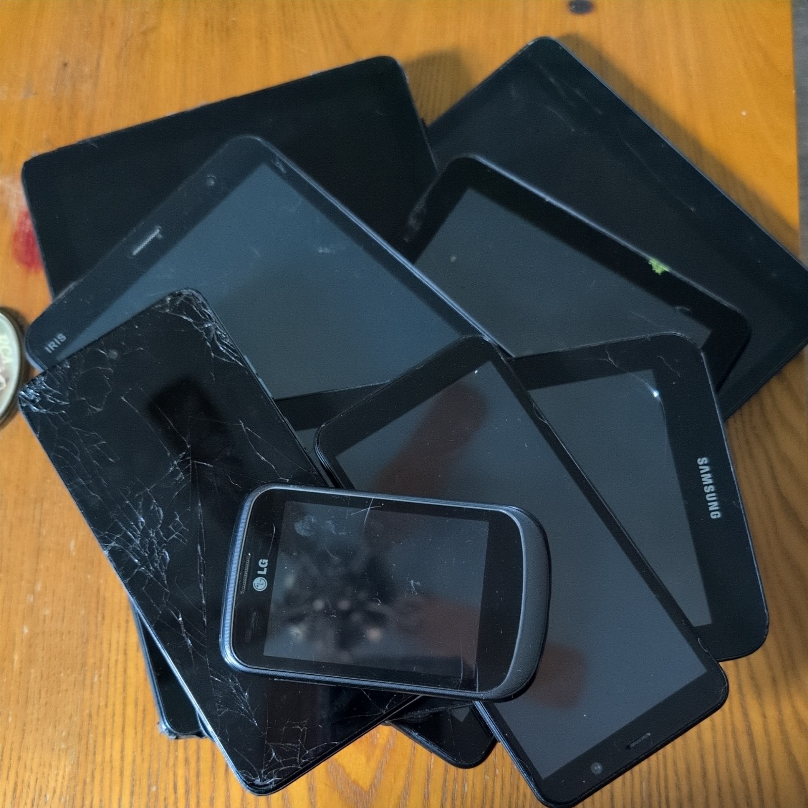 Electronic Devices, PARTS ONLY! 8 Piece Lot. Phones and Tablets
