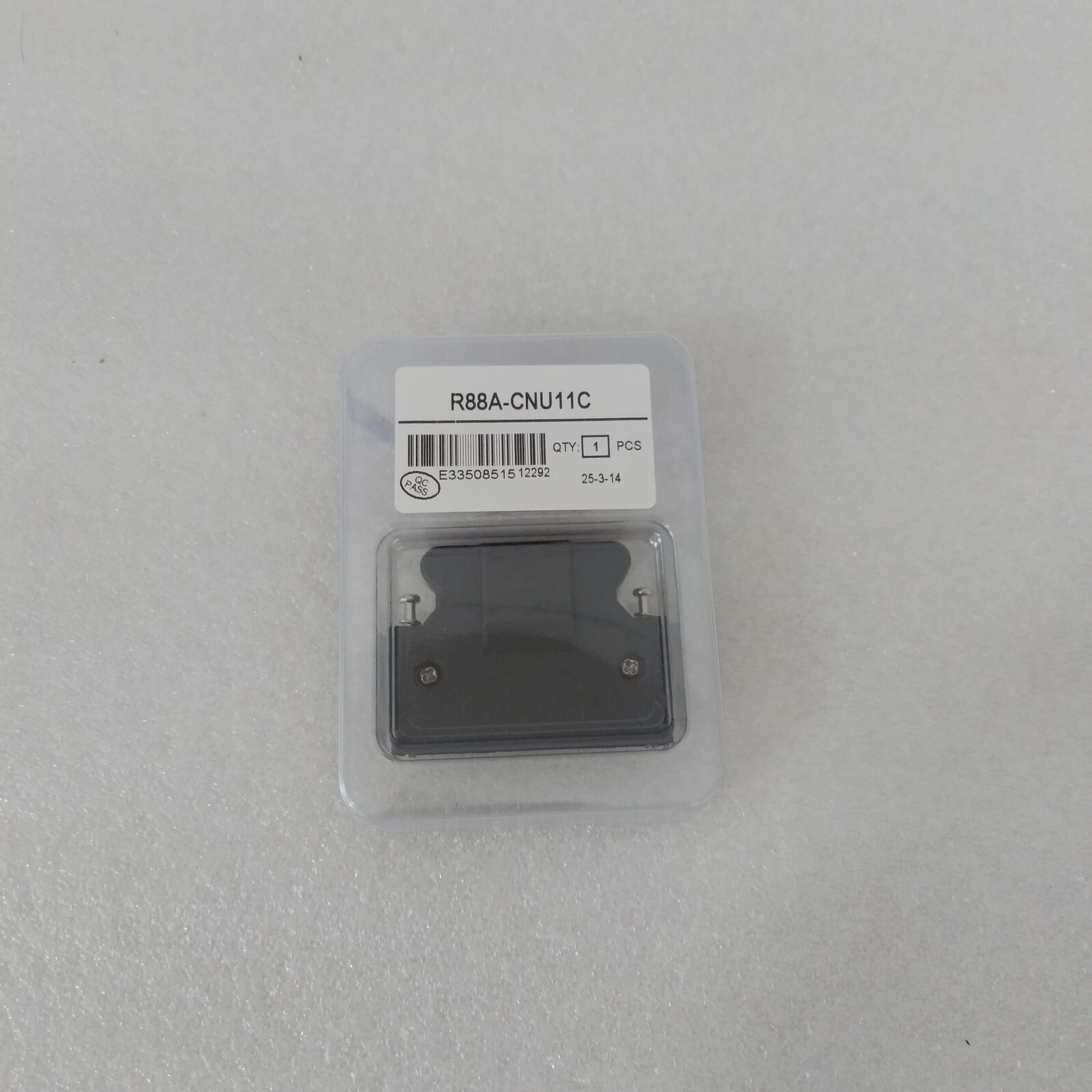 Ship within 24 hours OMRON PLC R88A-CNU11C NEW