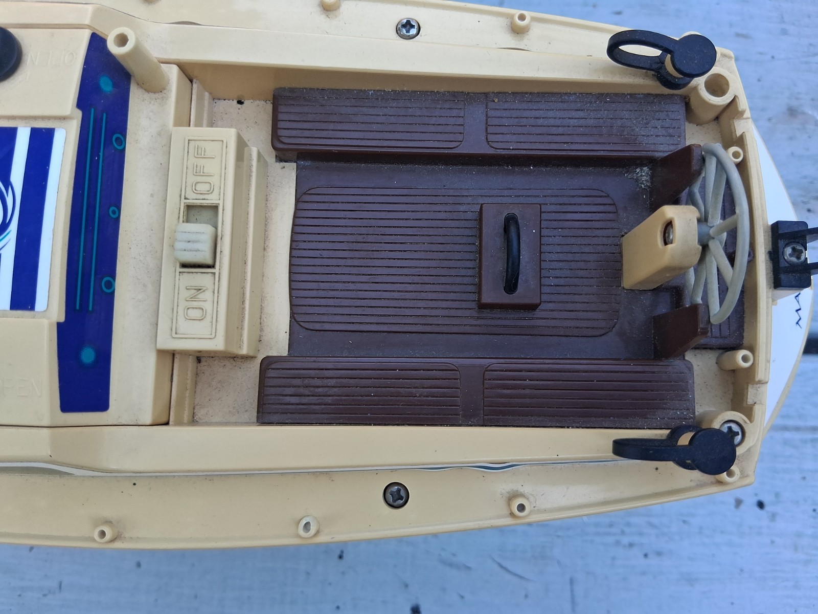 Nikko Mariner 19040BC RC Sailboat Untested No Controller Parts 1/25