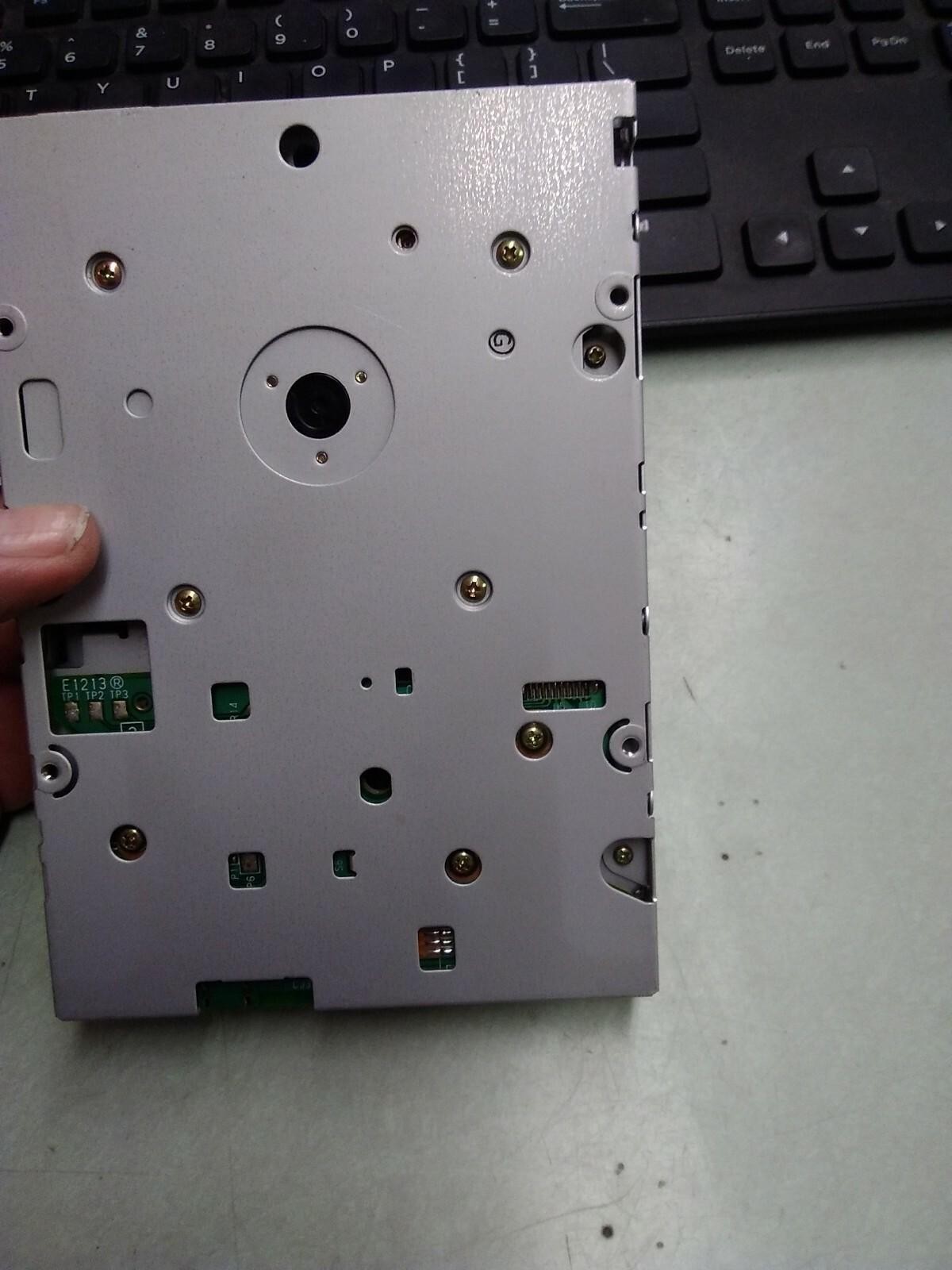 Teac FD-235HG 1.44Mb 3.5-Inch Internal Floppy Drive 193077C6-30 REV A00