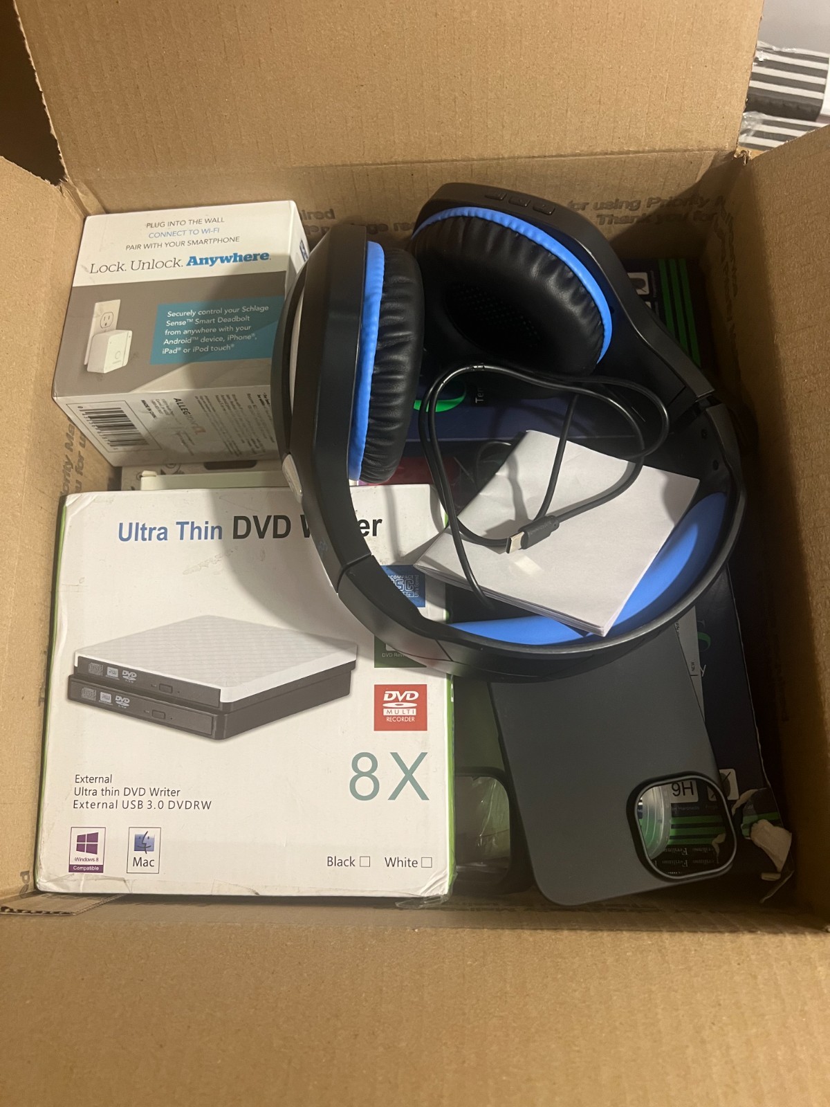 x assorted amazon lot electronics & accessories all manifest x reseller