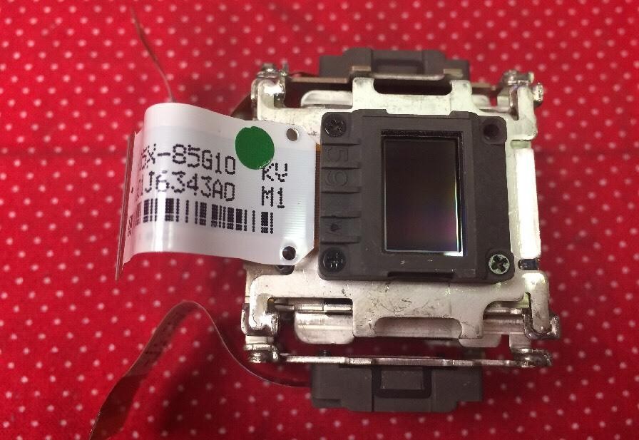 L3D05X-85G10 86g10 Projector LCD panels green red blue