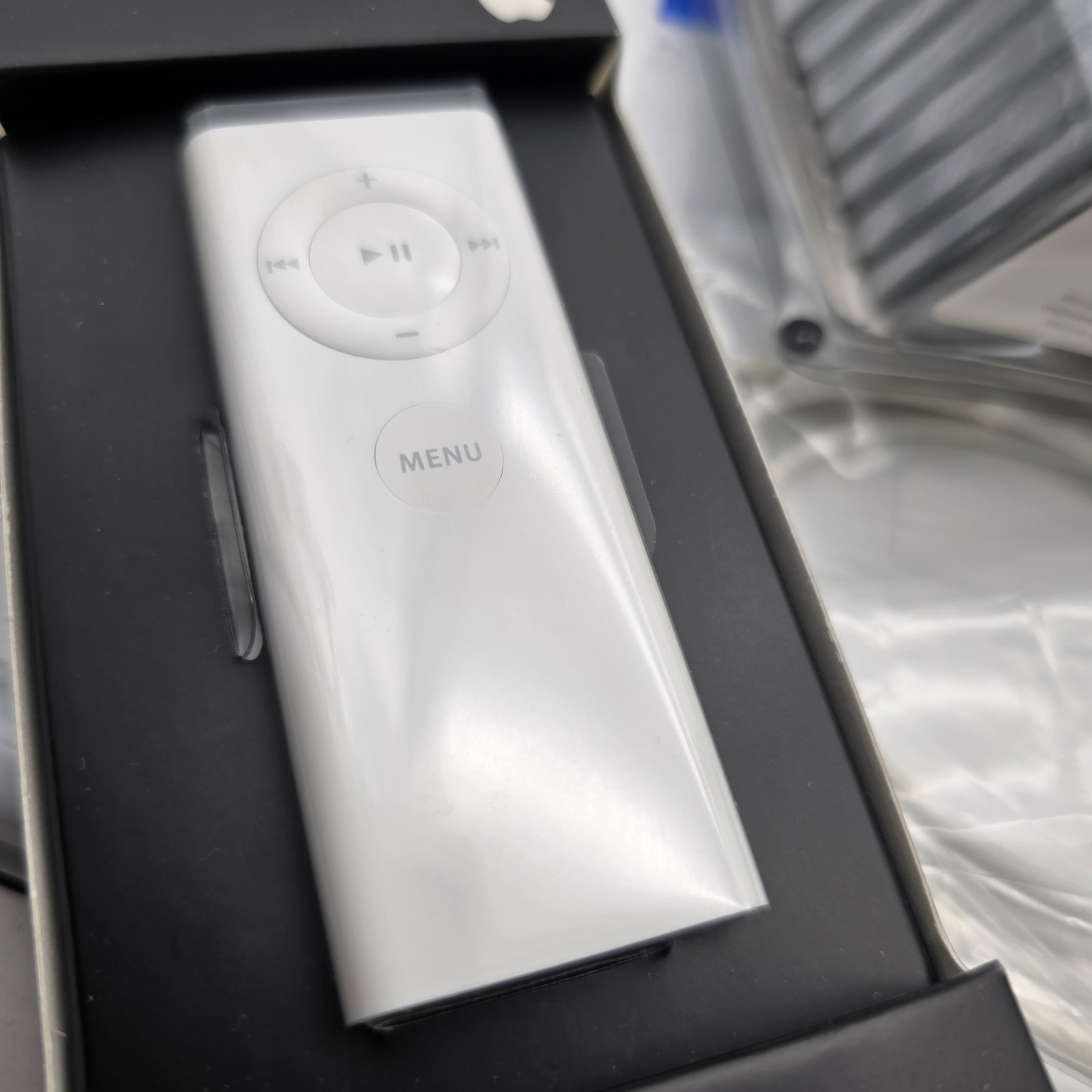 Apple iPod nano 1st Gen 4 GB Wth Box, Logitech Speaker, Case, Buds, Charger&More