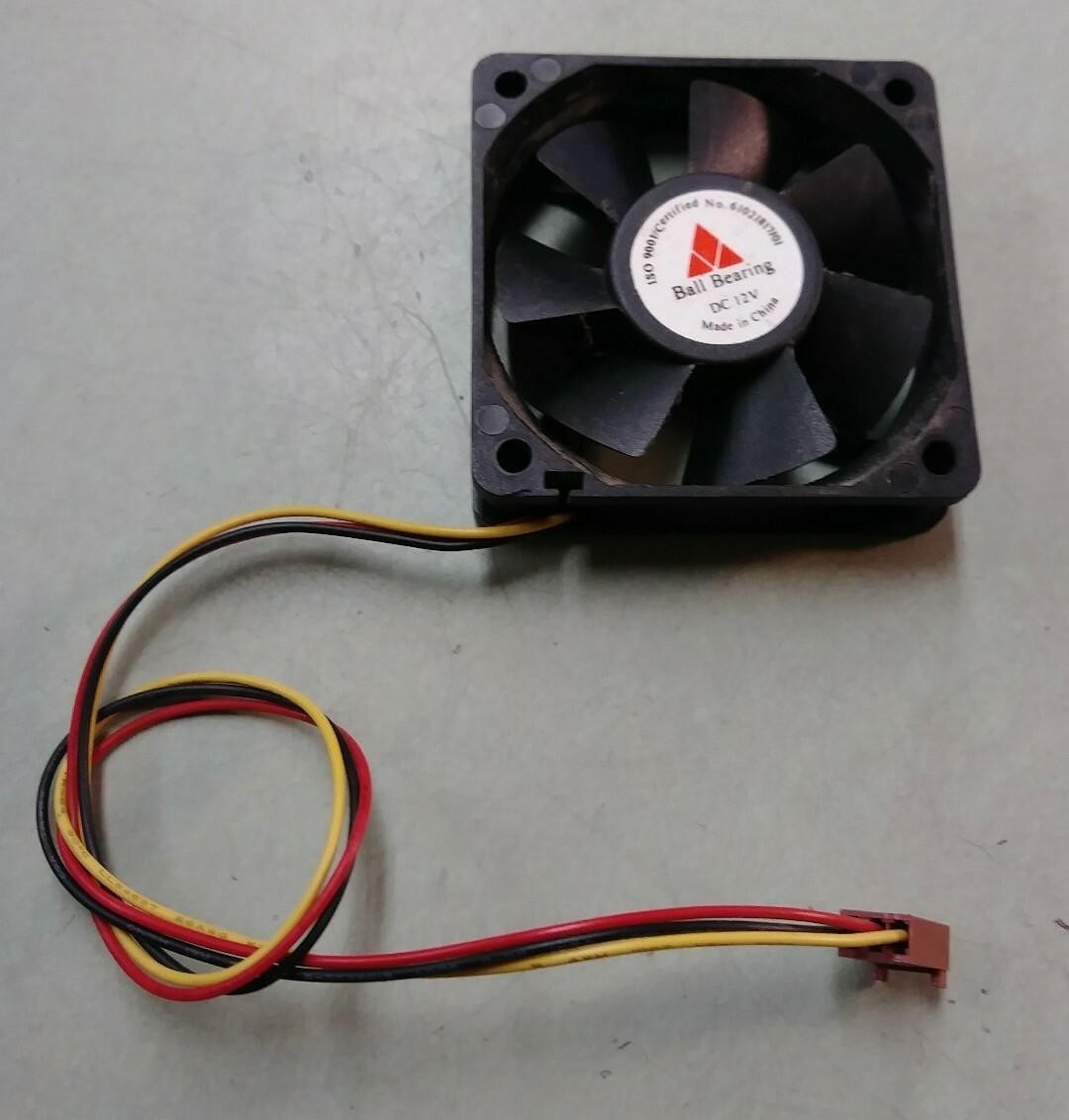 DC brushless CPU cooling fan BS601512H 12V 0.18A 3-wire 3-pin