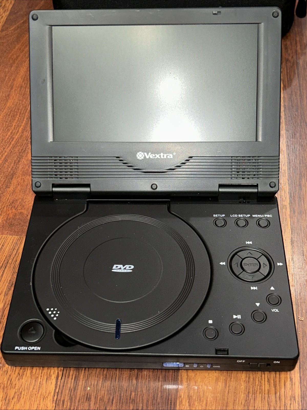 Lot of 2 Polaroid 9” & Vextra 7” Portable DVD Players With Case. Not Tested