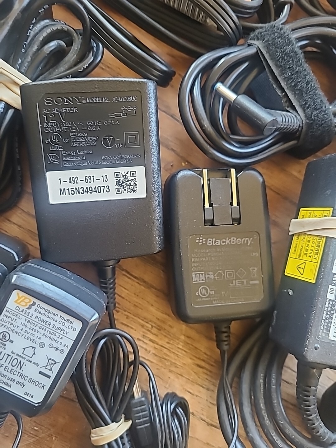Lot Of Assorted Chargers 20 Total HP, Sony, Blackberry Ect $35 FREE SHIPPING