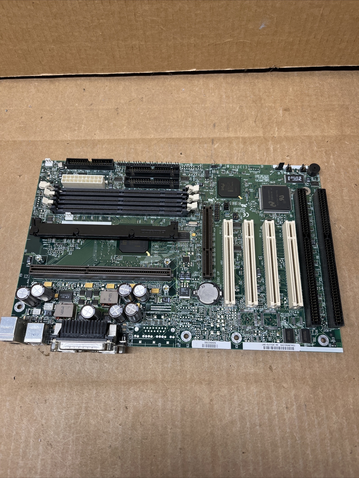 GATEWAY SYSTEM BOARD COMPUTER AA 691172-307 4000286 2 ISA slots 4 PCI 1 AGP