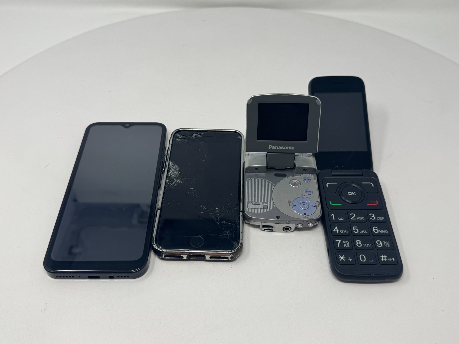 Electronics Parts Lot Phones Apple Watch Tablet Camera Fitness Tracker Repair