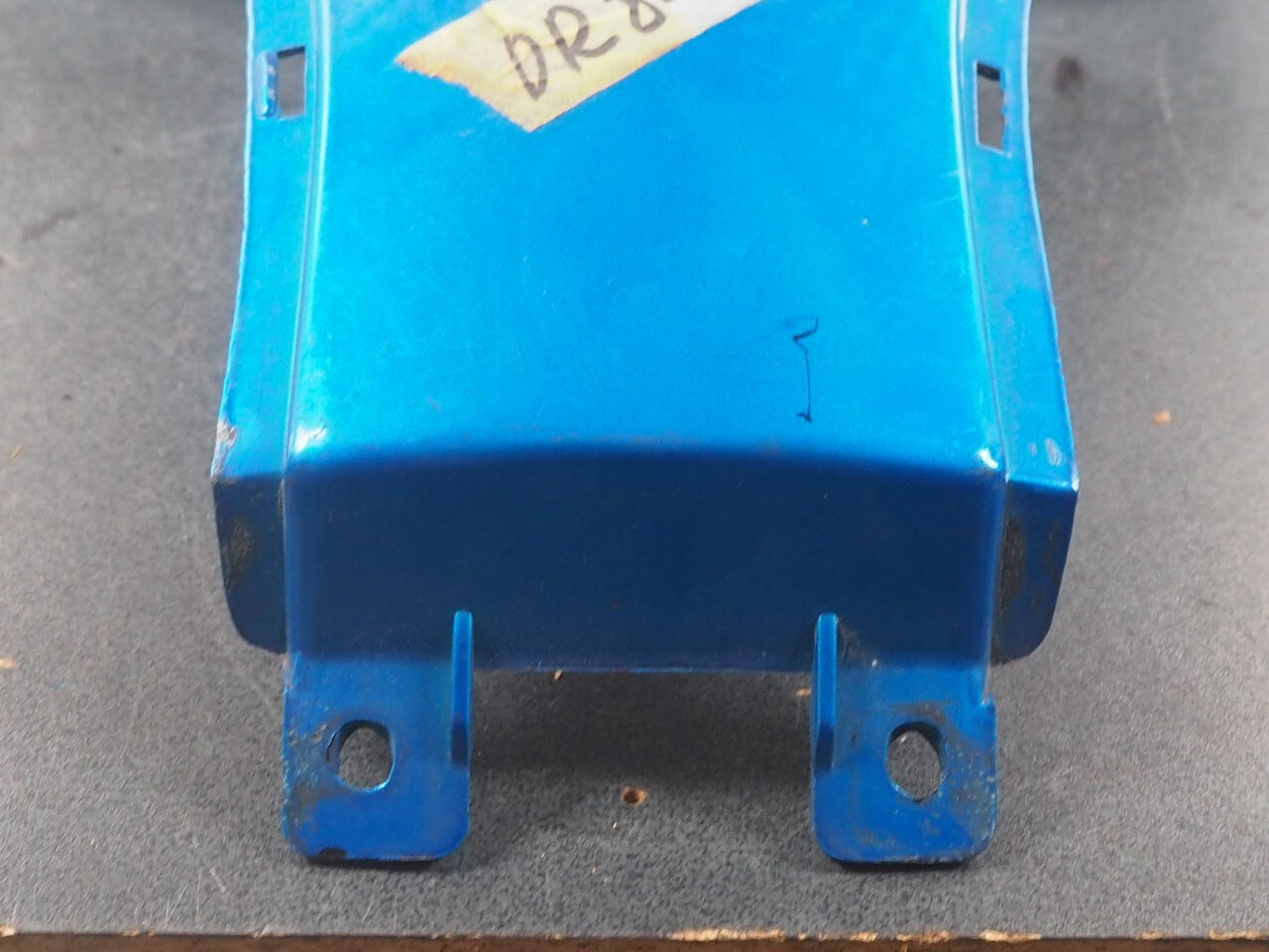 SUZUKI DR800 1992 94413-31D00 FUEL TANK COVER 12858