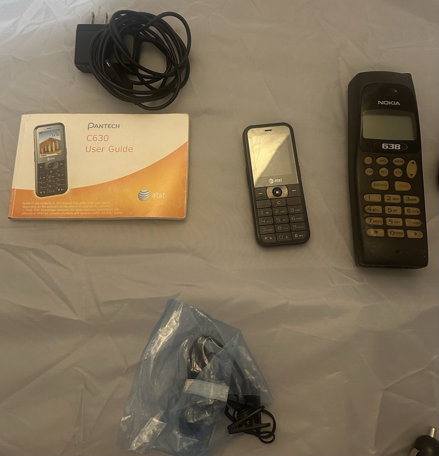 Vintage Phone Lot (Nokia, Etc.) & Accessories FOR PARTS ONLY B7