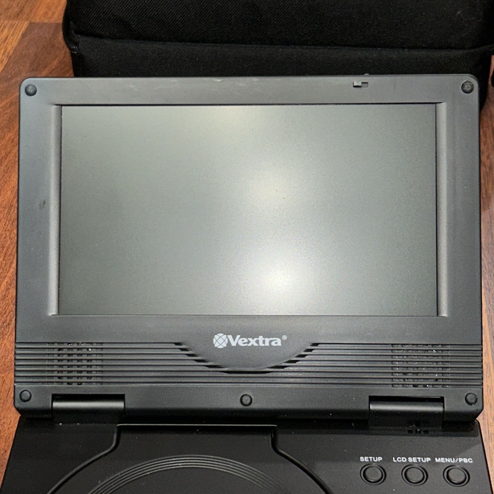 Lot of 2 Polaroid 9” & Vextra 7” Portable DVD Players With Case. Not Tested
