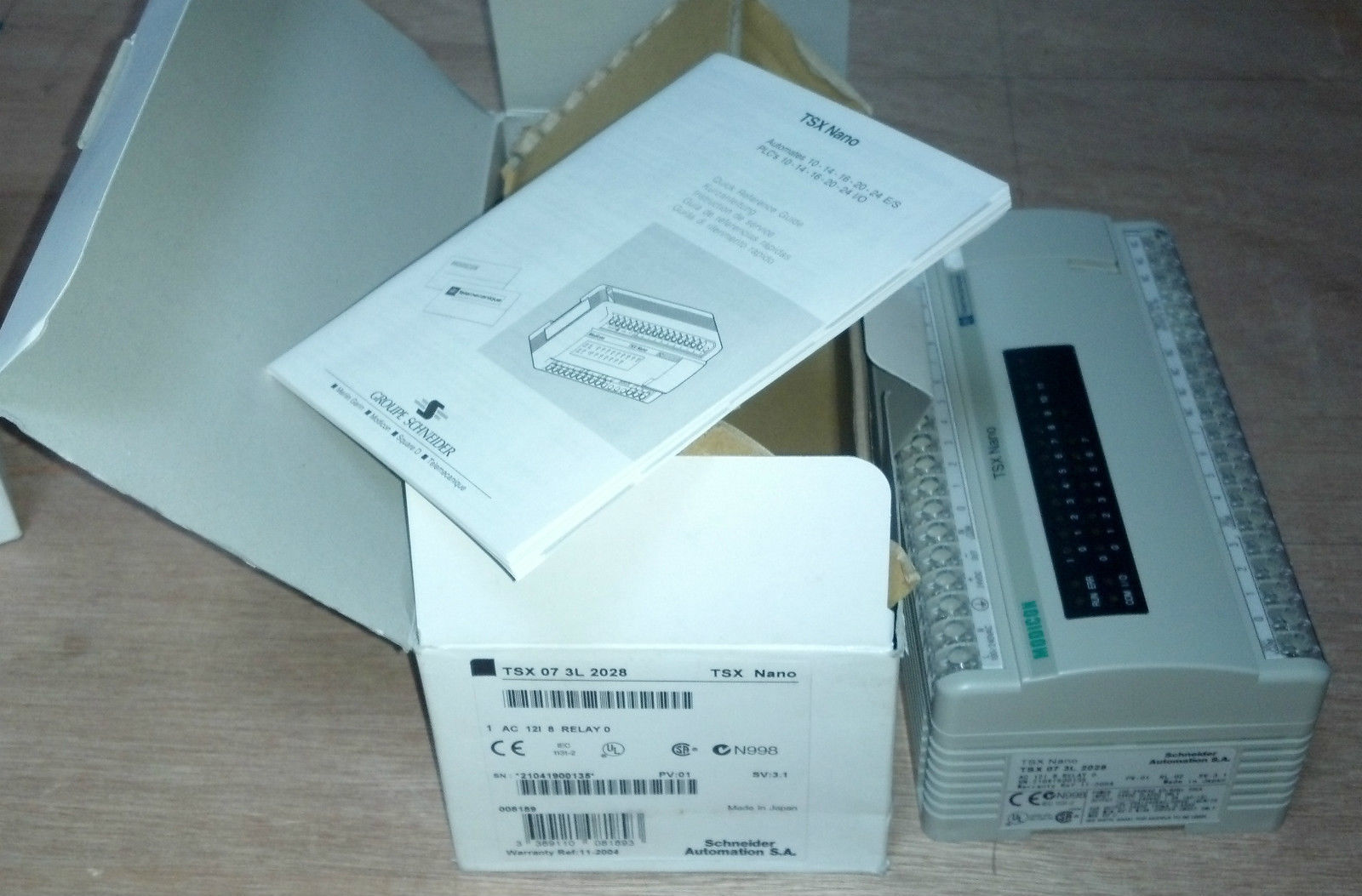 TSX073L2028 Schneider Nano TSX-07-3L-2028 / New in Original Packing Box